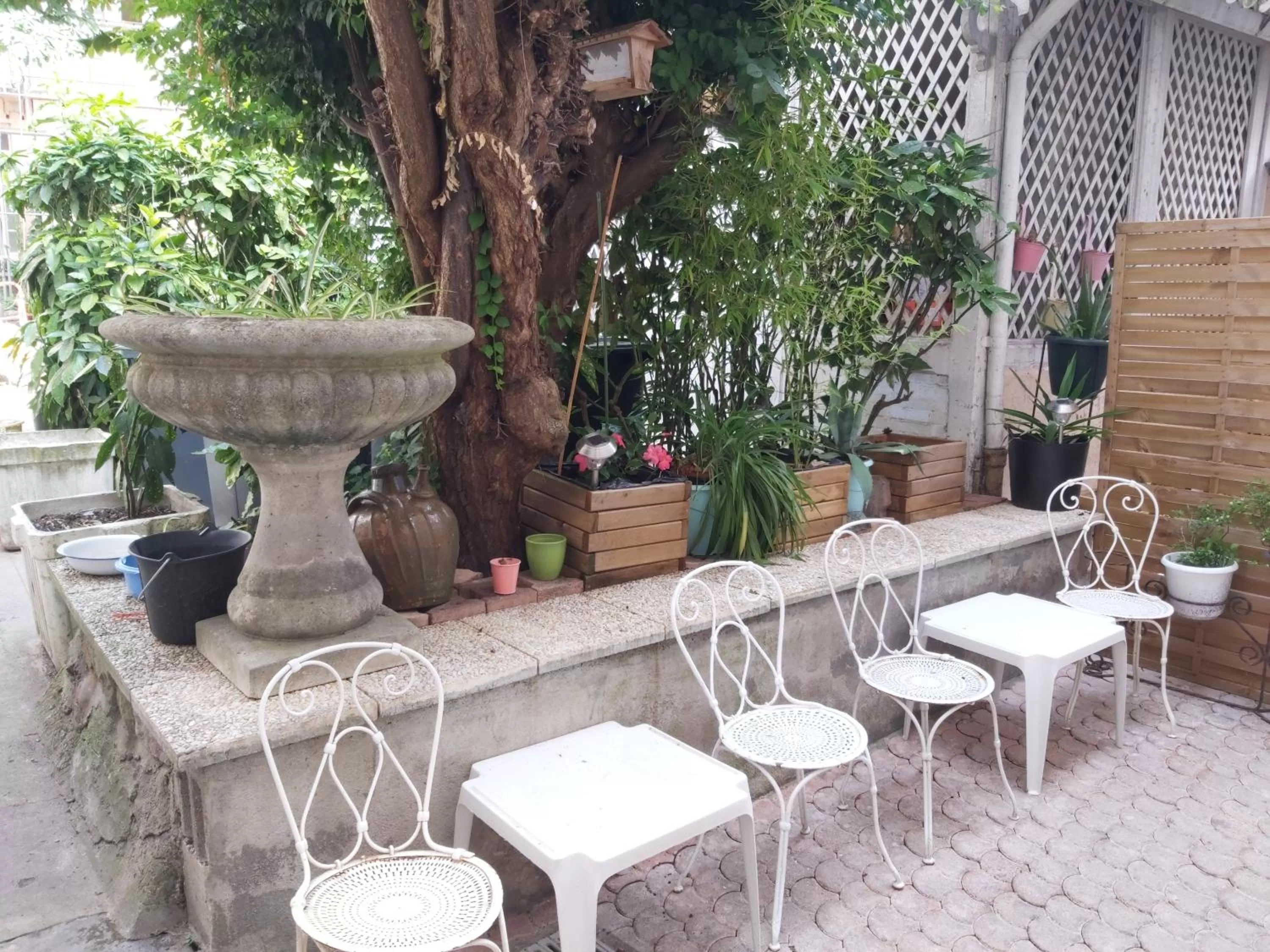 Patio, Patio/Outdoor Area in Vichy Sejour