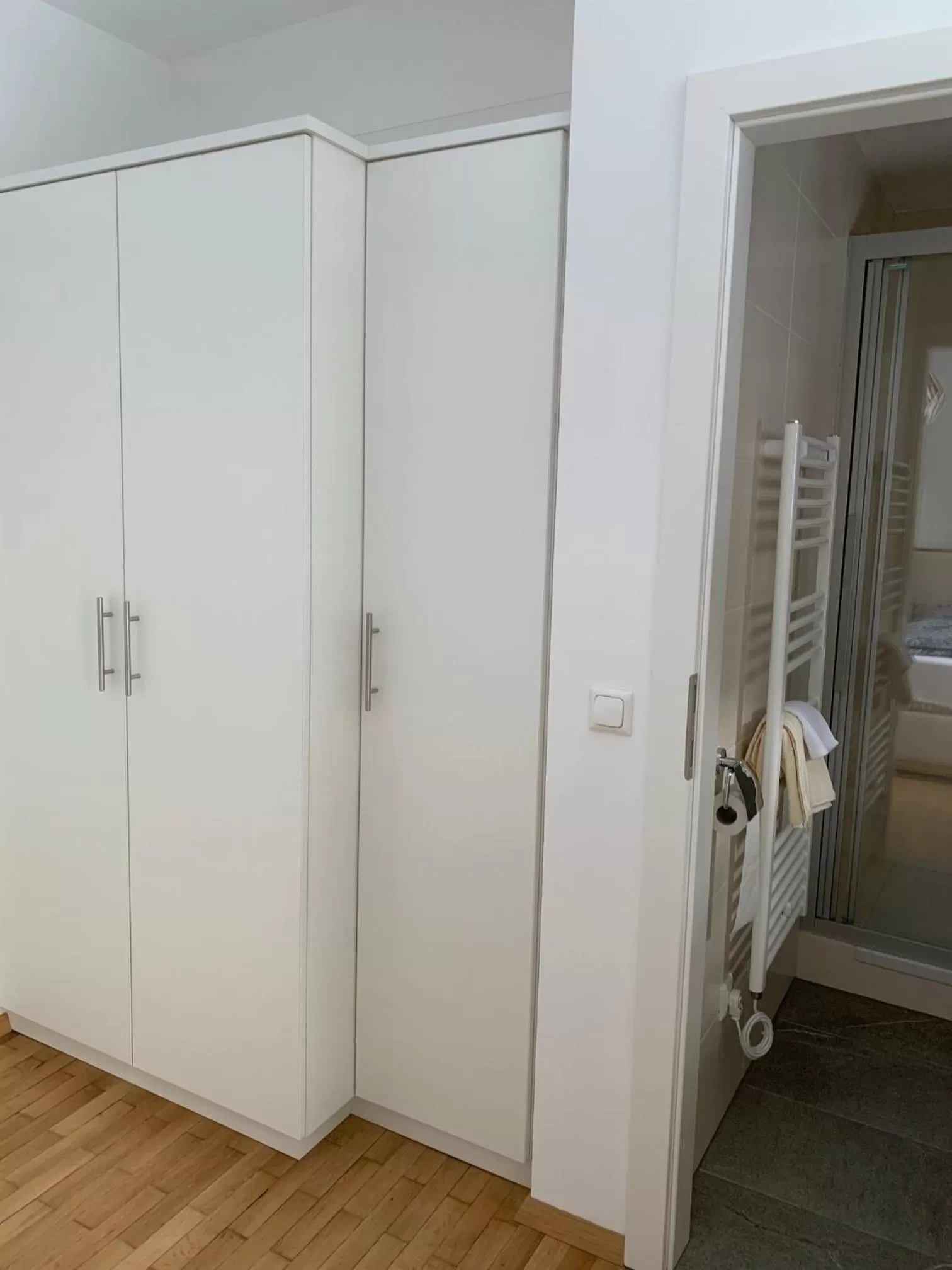 Photo of the whole room, Bathroom in Nefer, Haus