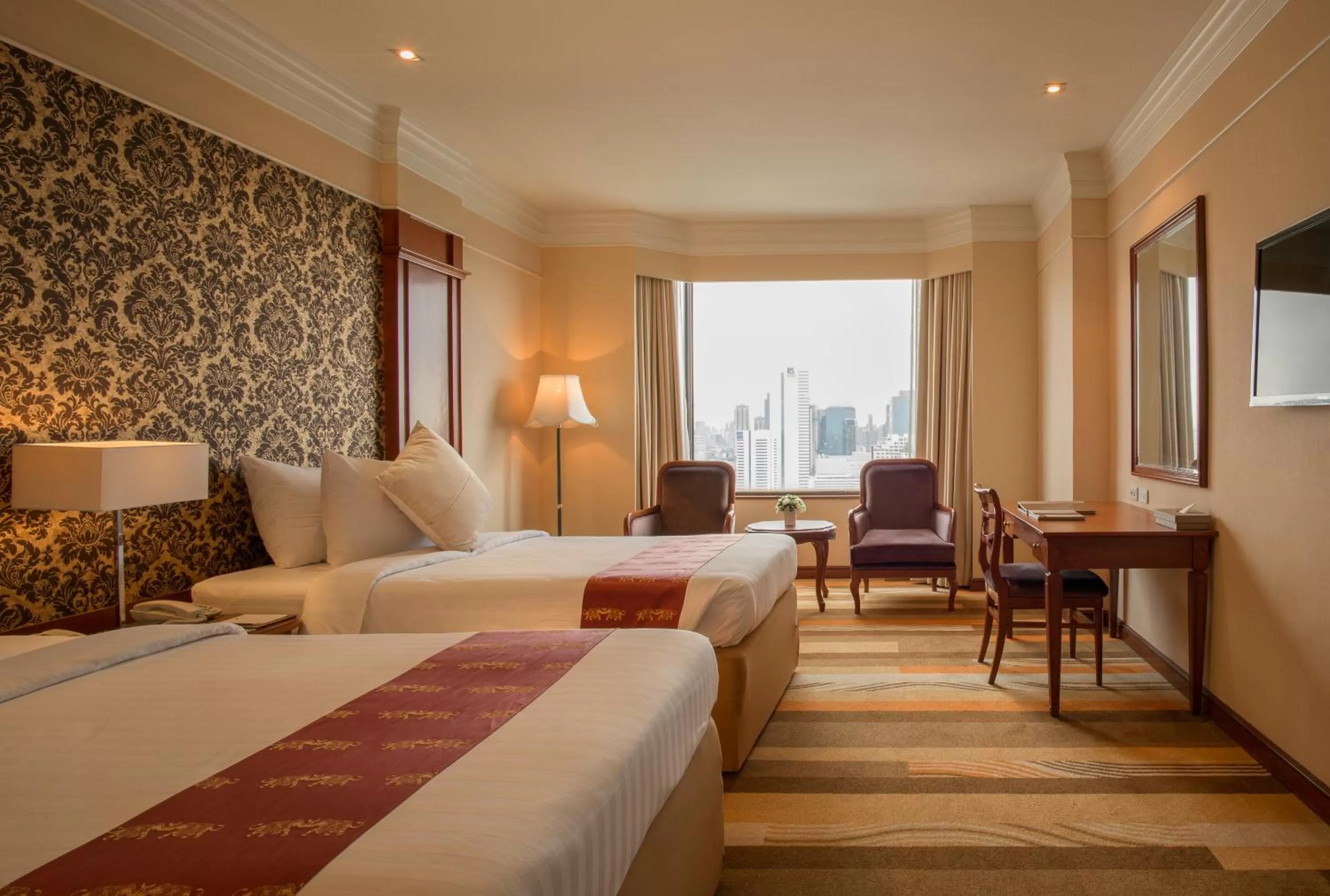 Bedroom, Bed in The Emerald Hotel