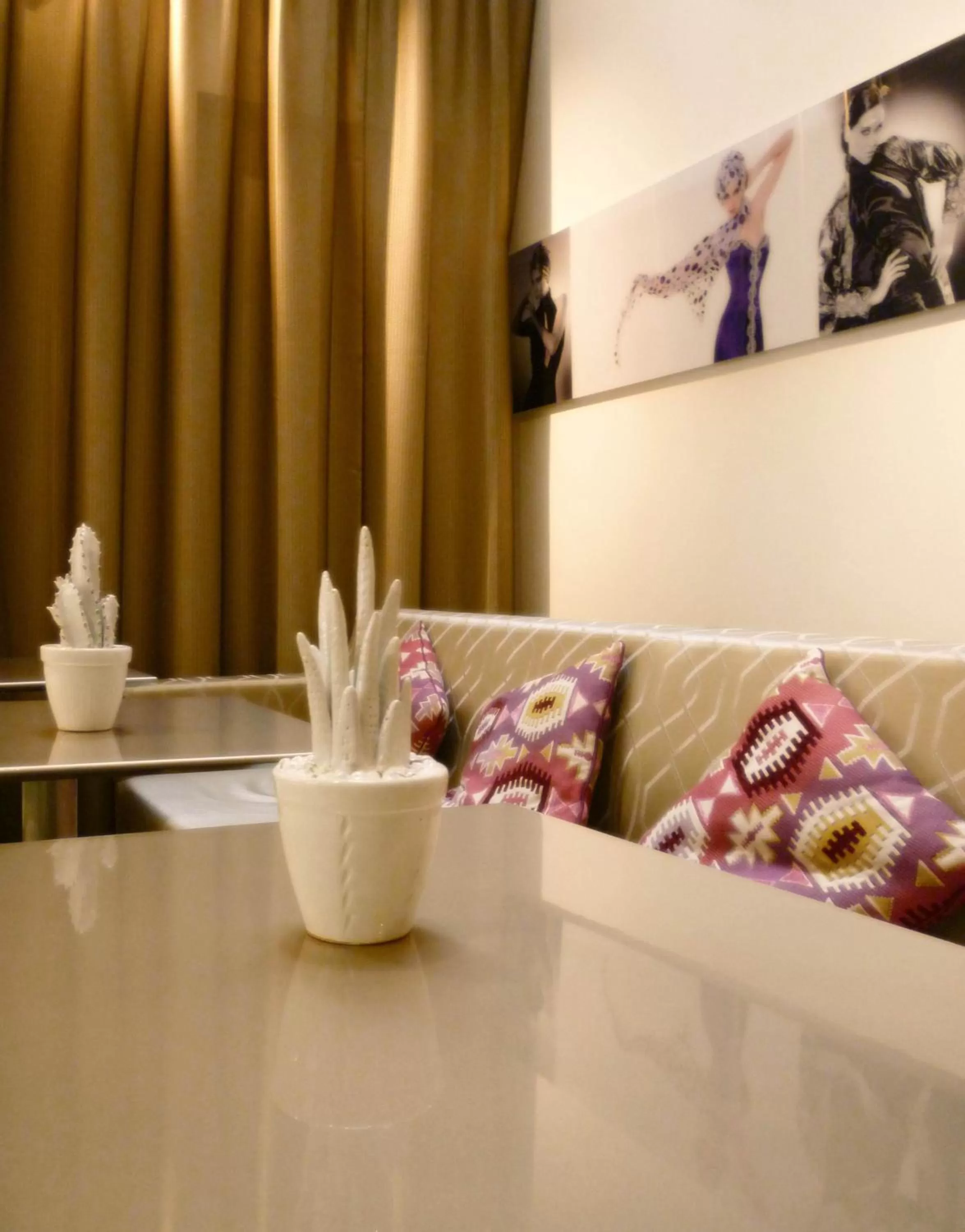 Lounge or bar in Hôtel Mayet