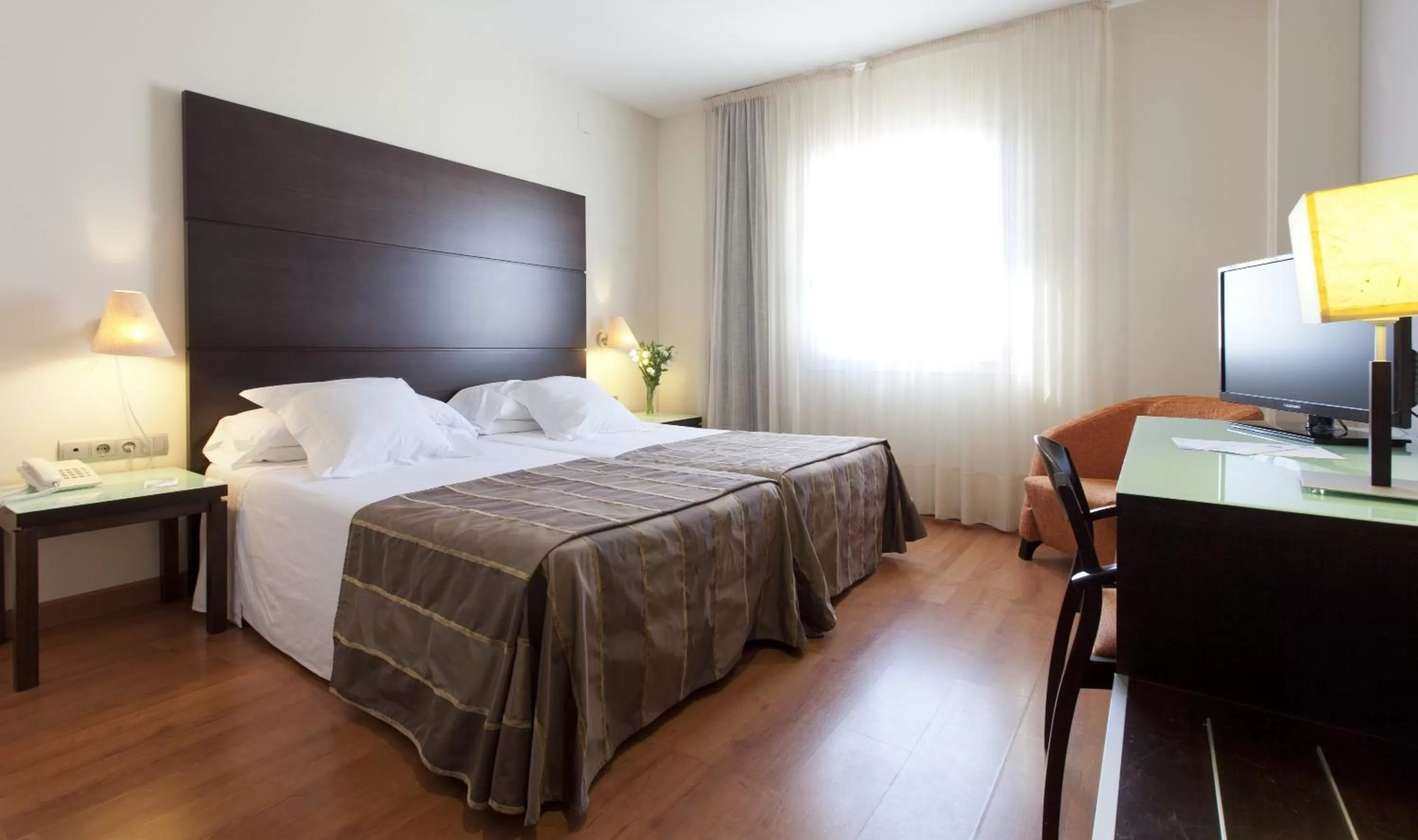 Standard Single Room in Vértice Sevilla Aljarafe