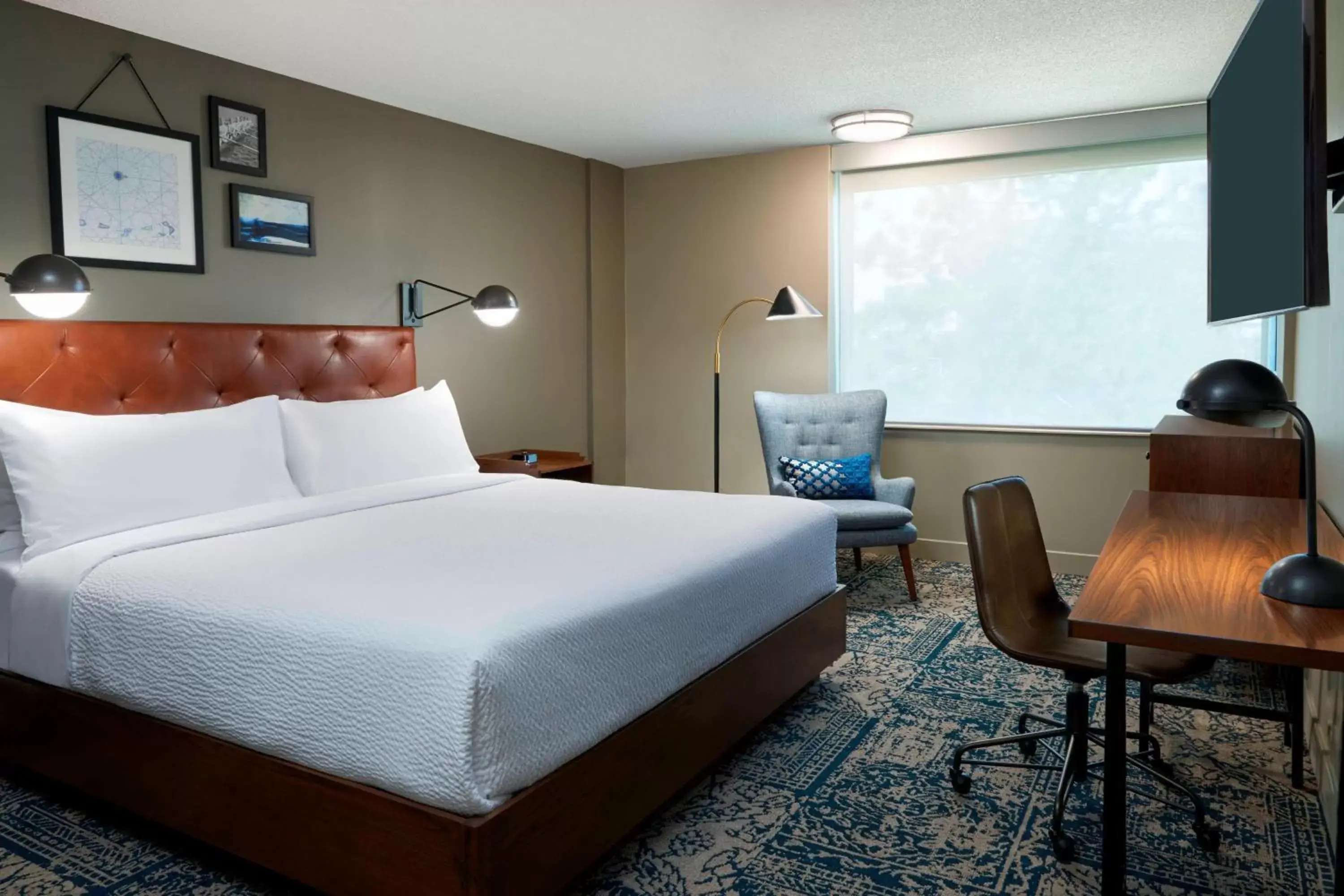 Traditional King Room in Four Points by Sheraton Toronto Airport Traditional King Room in Four Points by Sheraton Toronto Airport