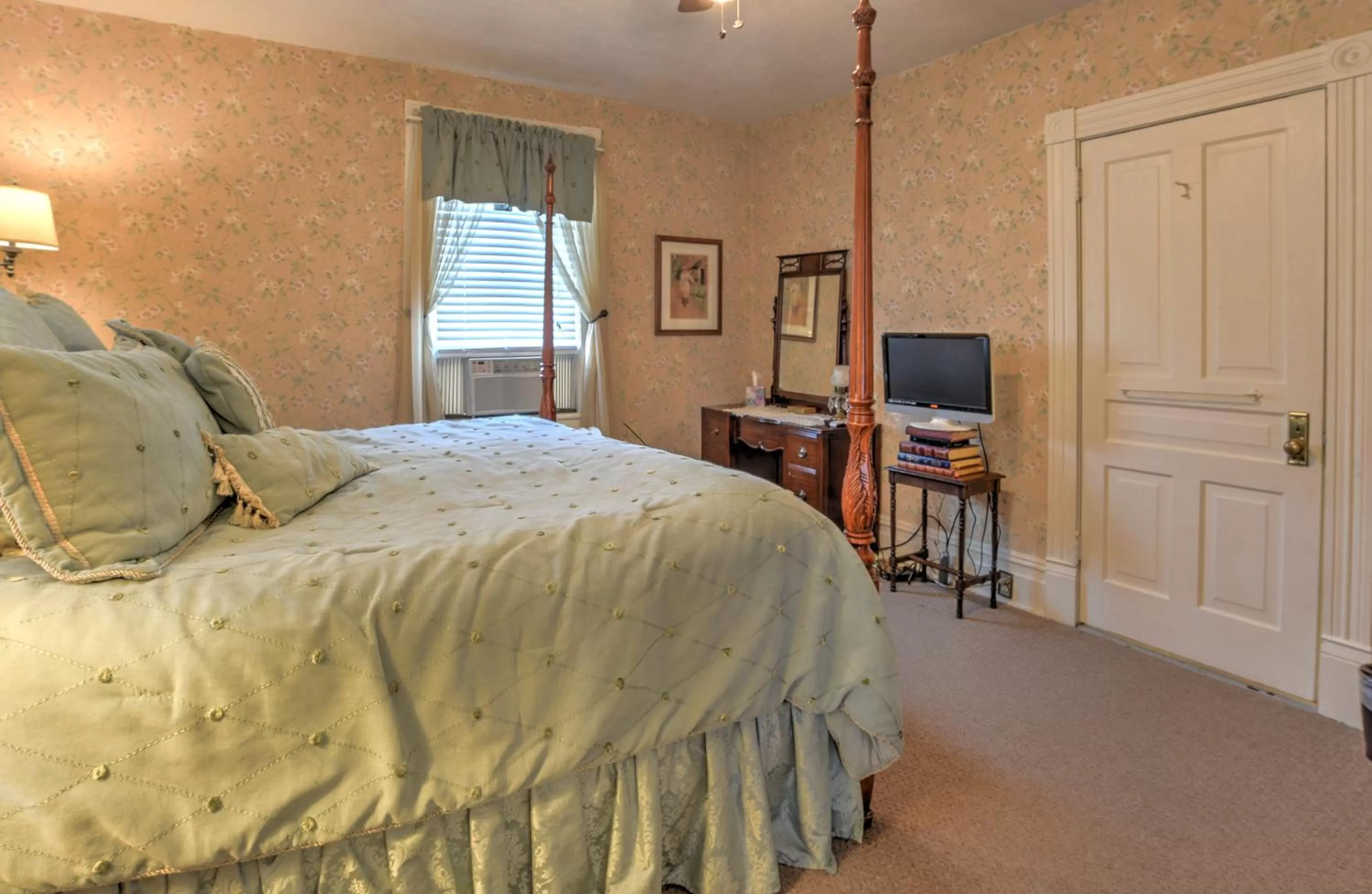 Bed in 1898 Waverly Inn