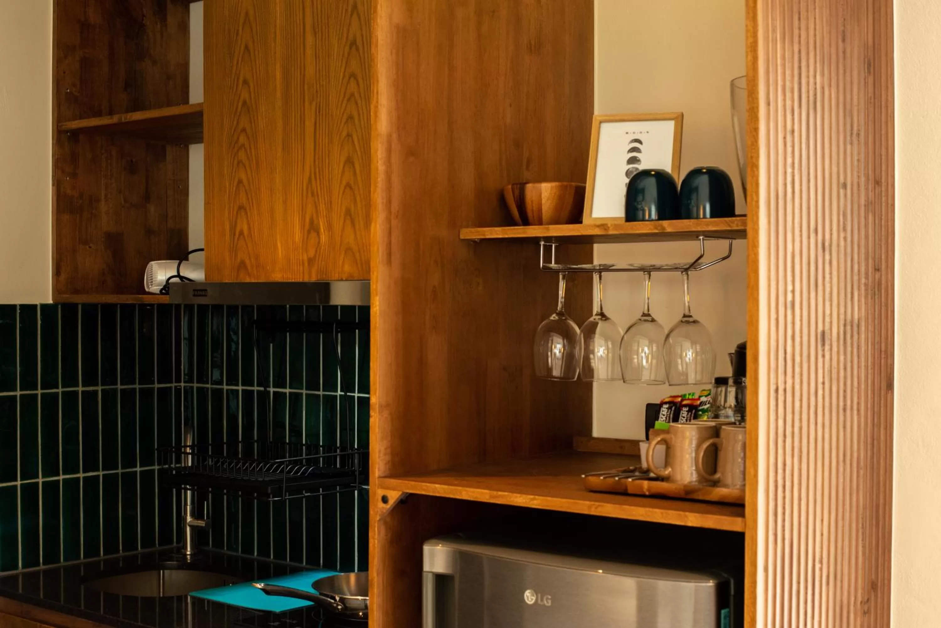 Kitchen or kitchenette in karaarom hotel