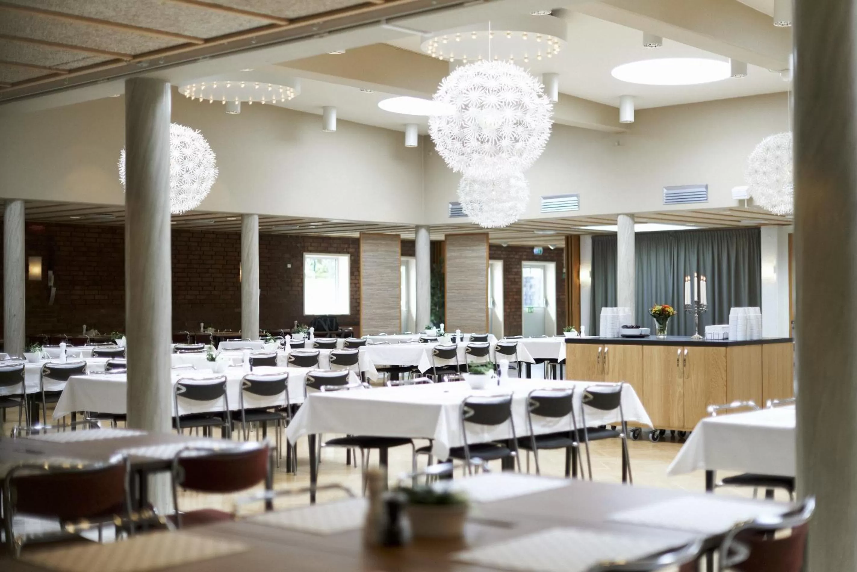 Restaurant/places to eat in STF Hotell Rum Oscar