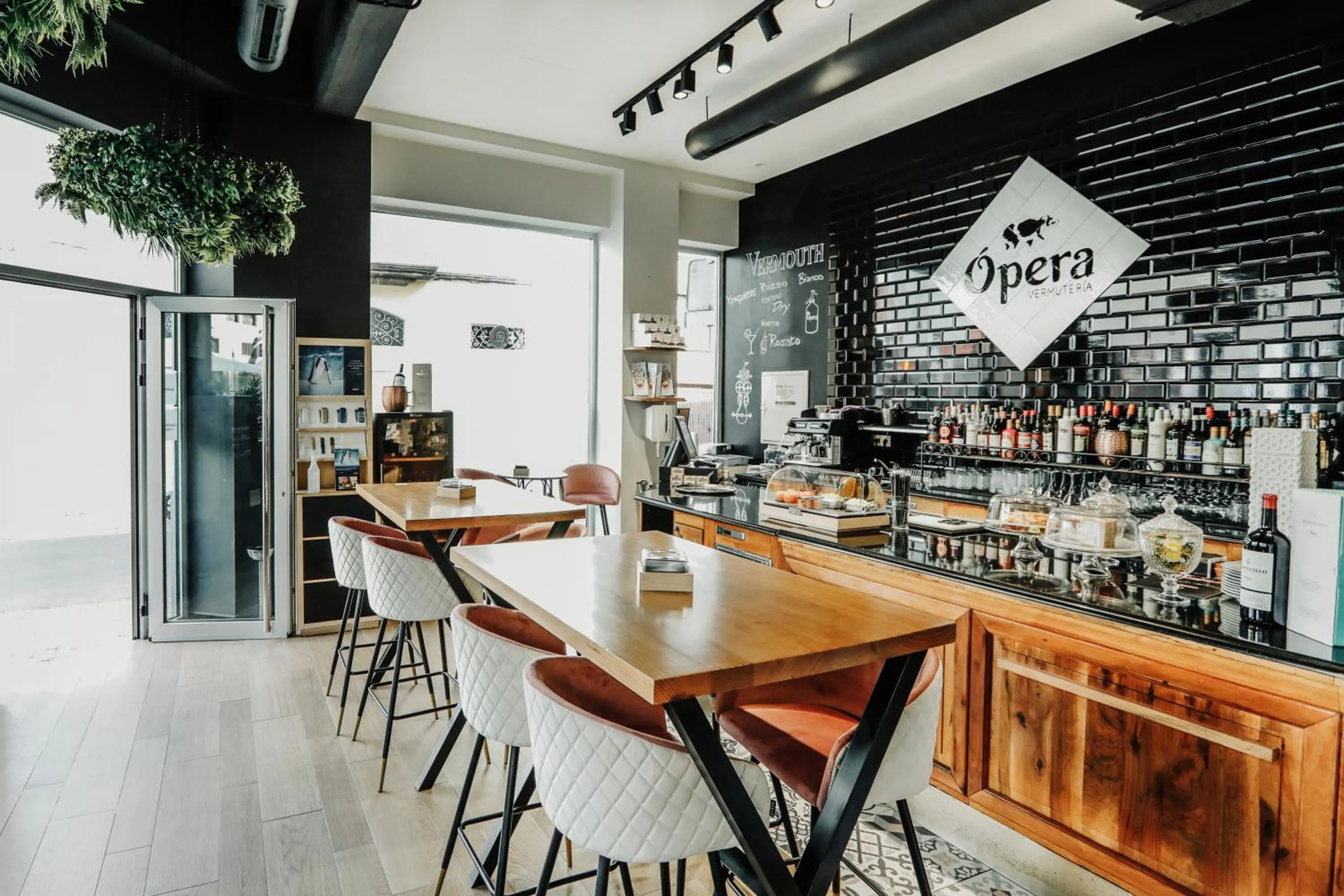 Lounge or bar in Urban Anaga Hotel