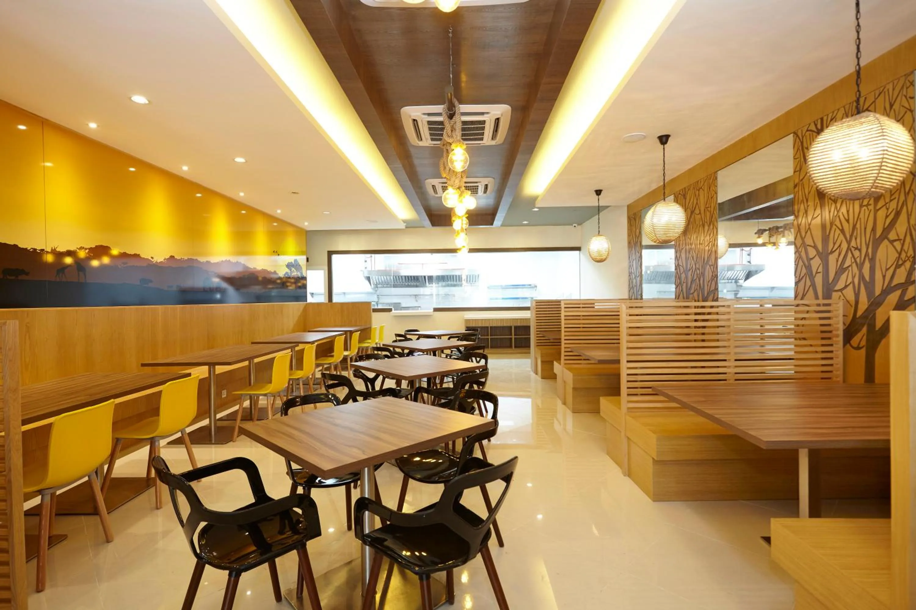 Restaurant/places to eat in Hotel Six Seasons @ Mid Valley