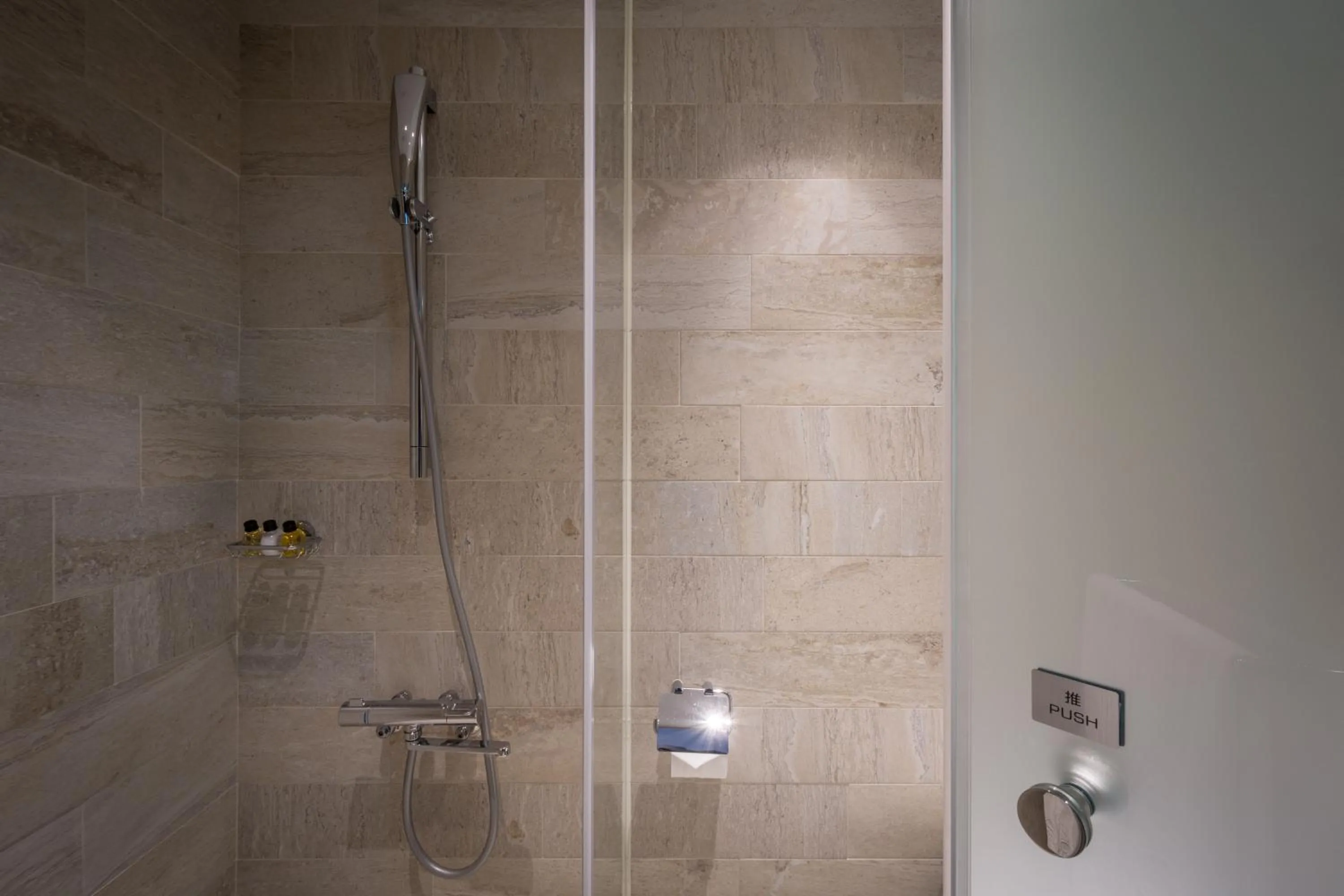 Shower in Hotel Relax 5