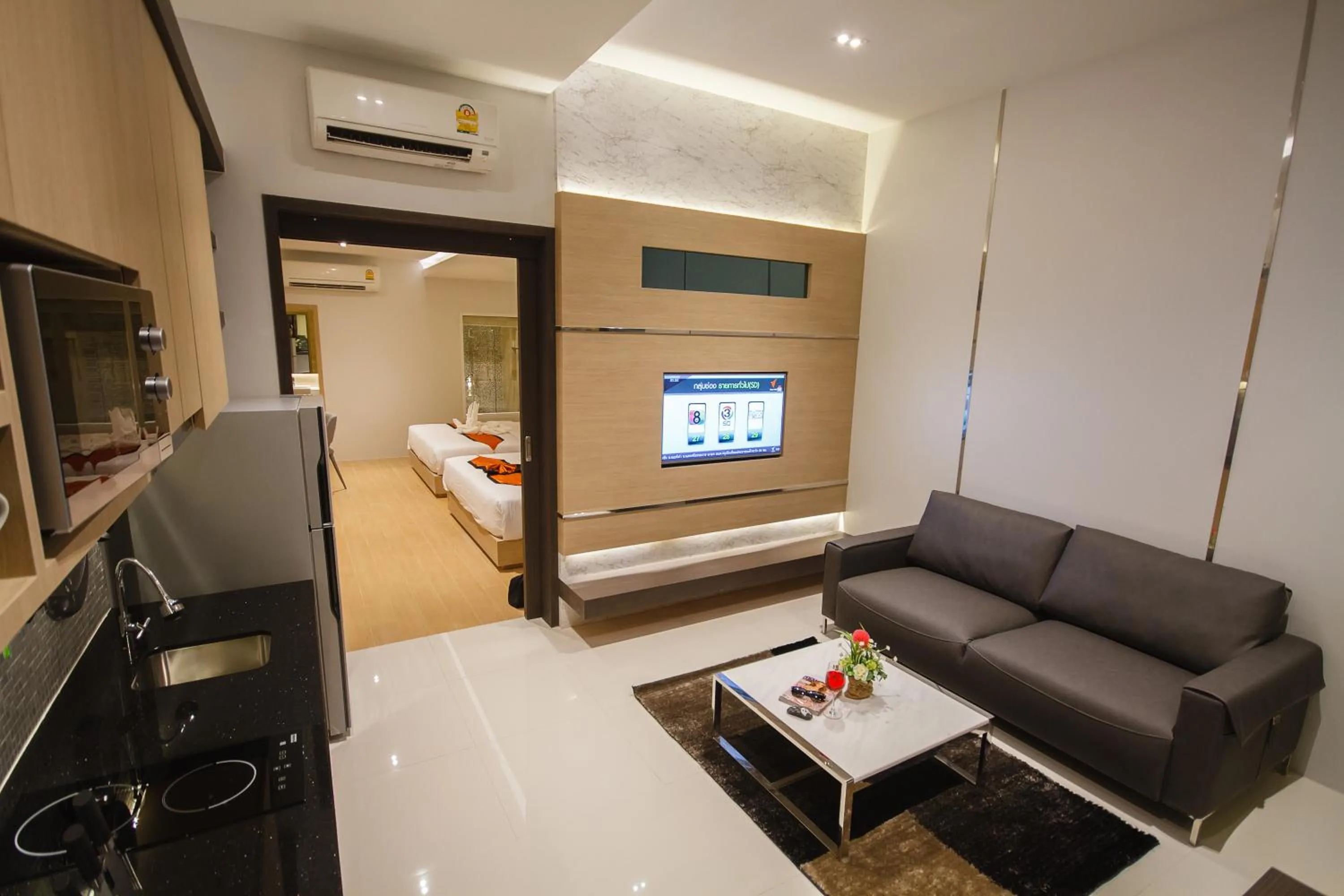 Decorative detail, Bed in Platinum Hotel and Apartments