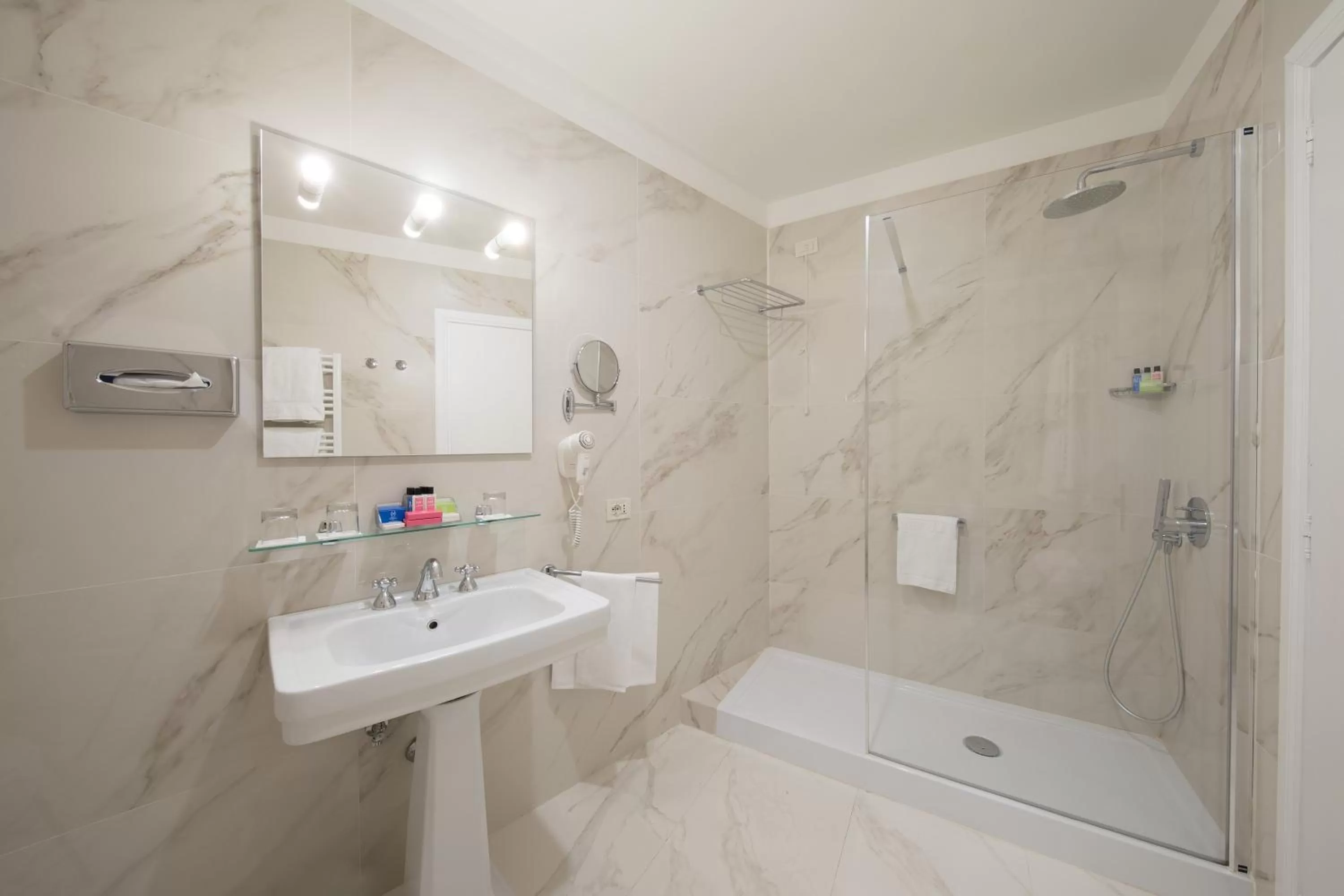 Bathroom in Hotel Quirinale