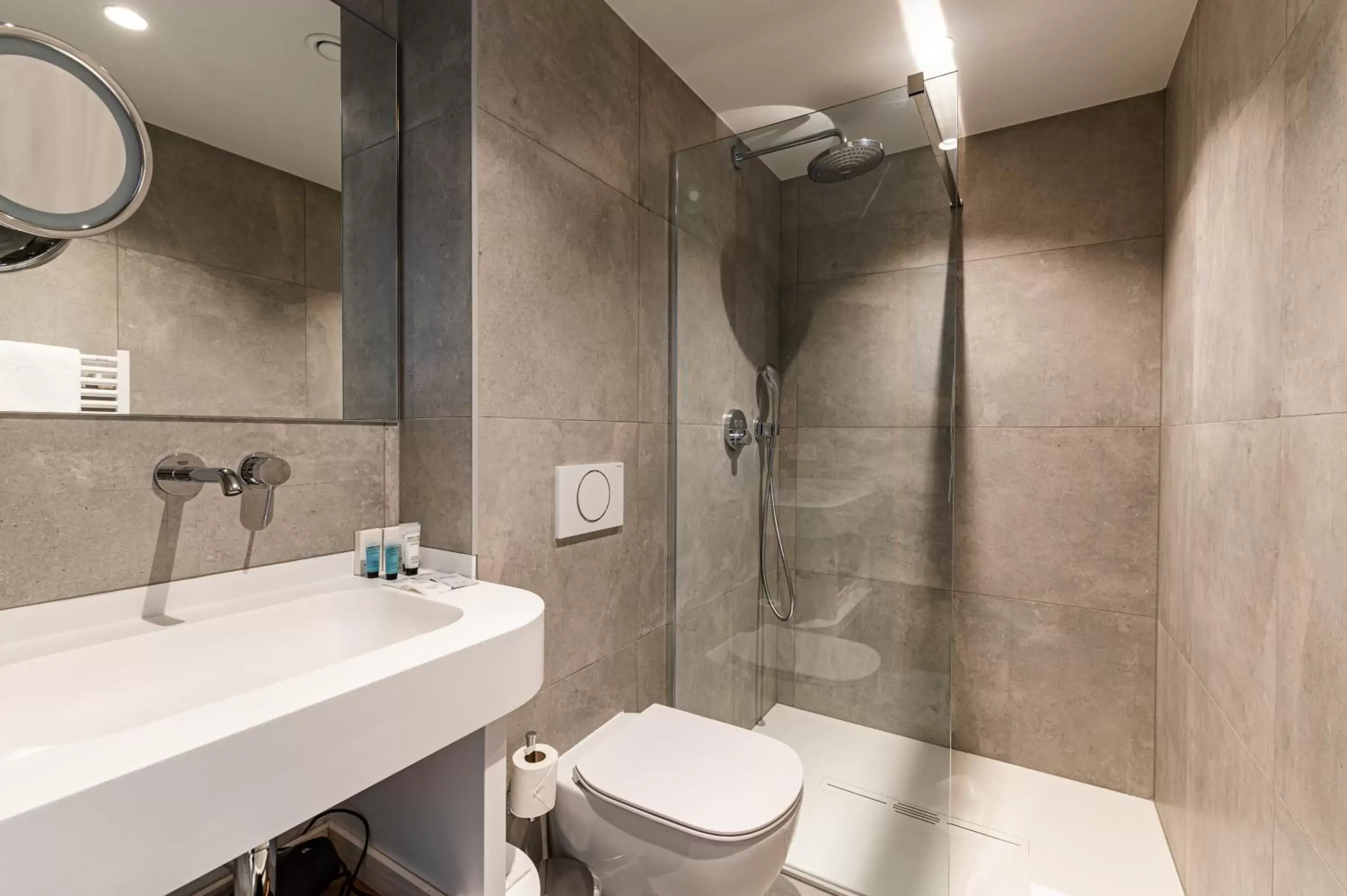 Superior Double Room in Hotel Le Bois De Bruges Superior Double Room in Hotel Le Bois De Bruges