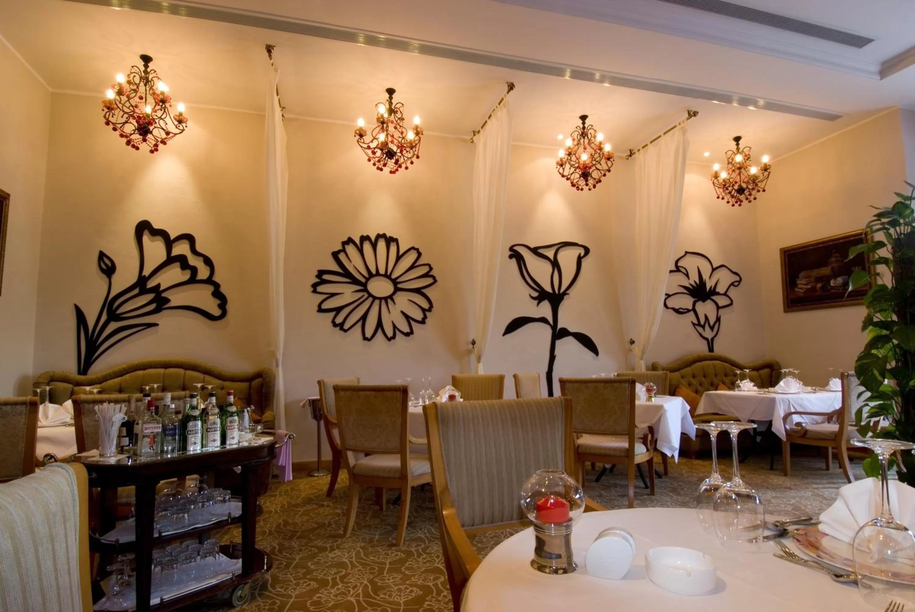 Restaurant/places to eat in Maritim Jolie Ville Resort & Casino