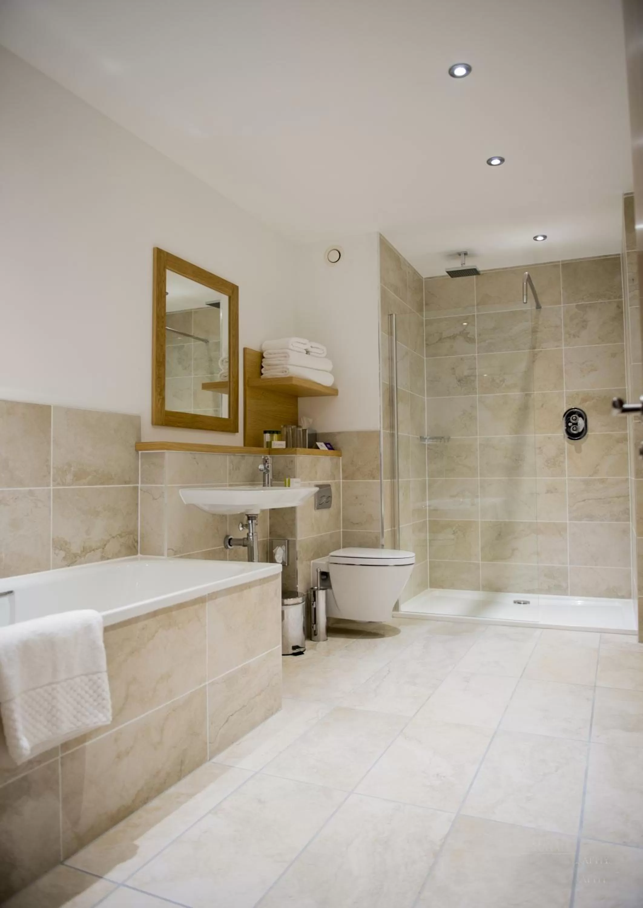 Bathroom in Kingsmills Hotel