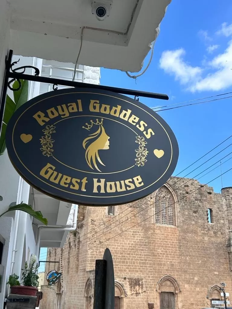 Royal Goddess Guest House, Walled City