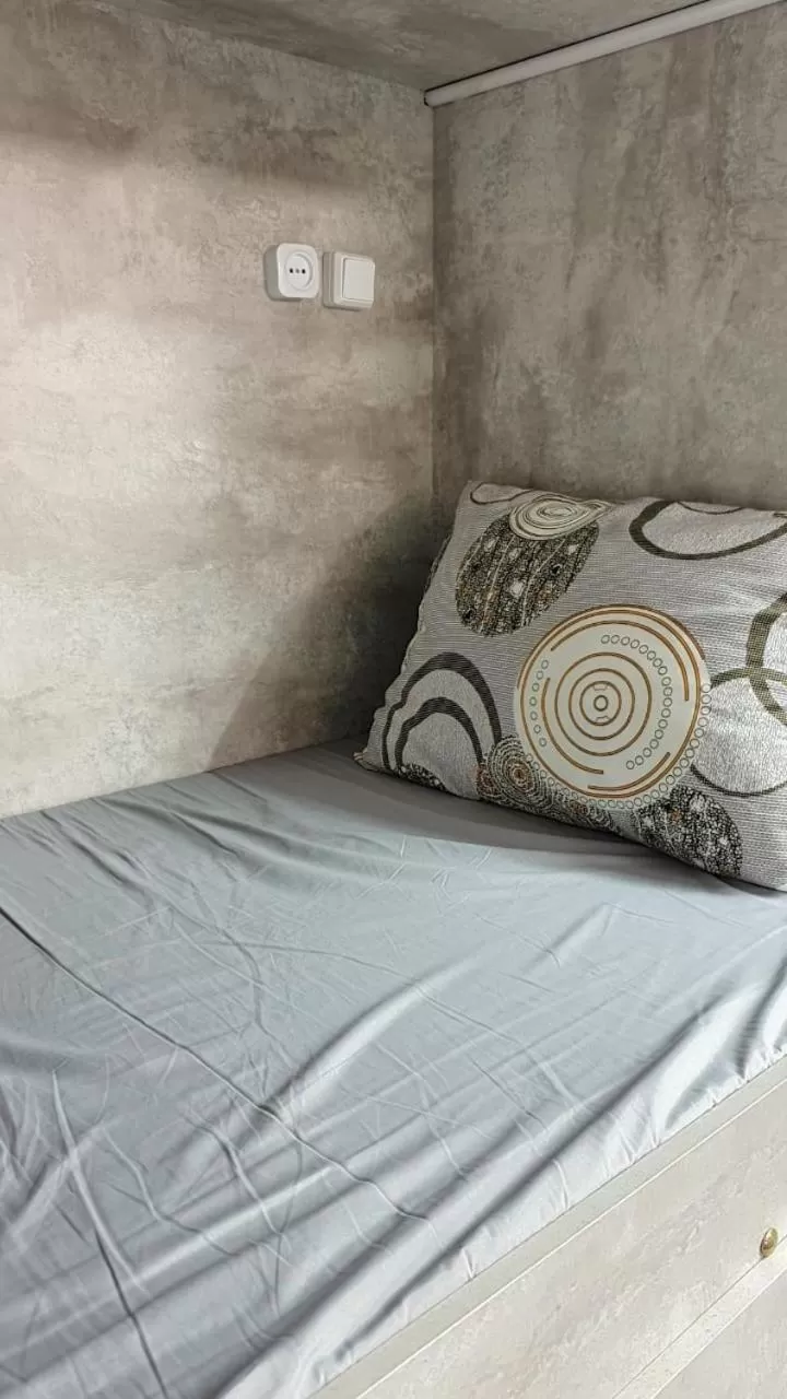 Bed in Railway Hotel