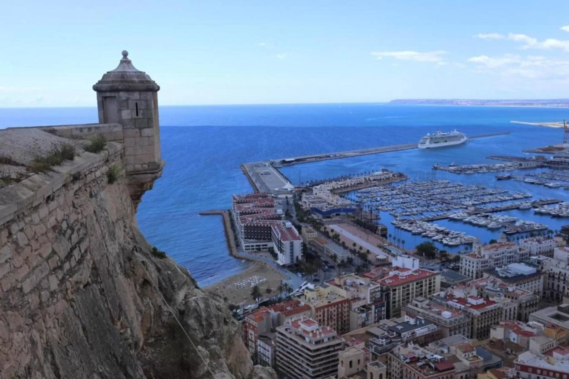 Landmark view in Alicante Center Apart