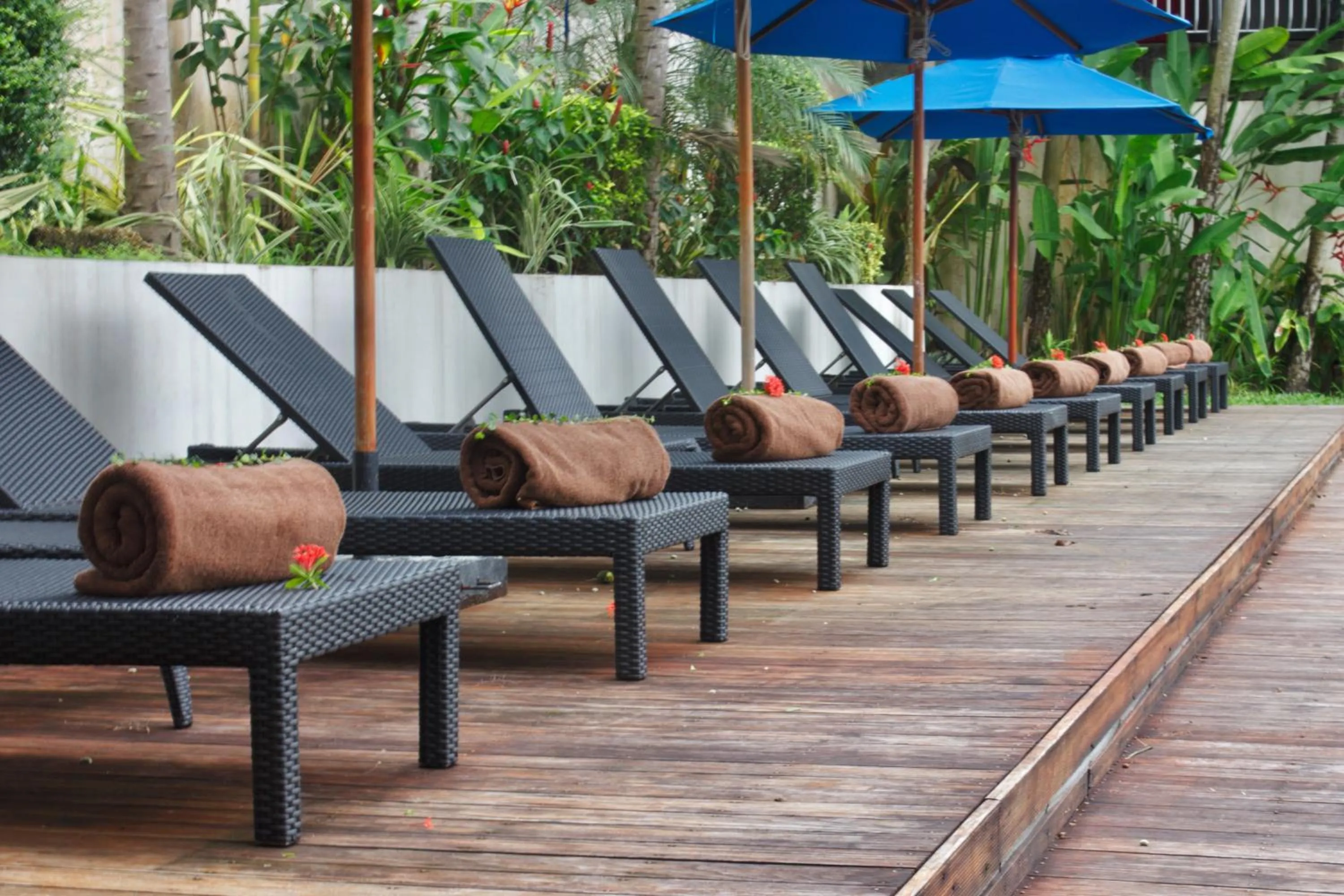 Activities in Phunawa Resort Phuket Karon Beach - SHA Plus