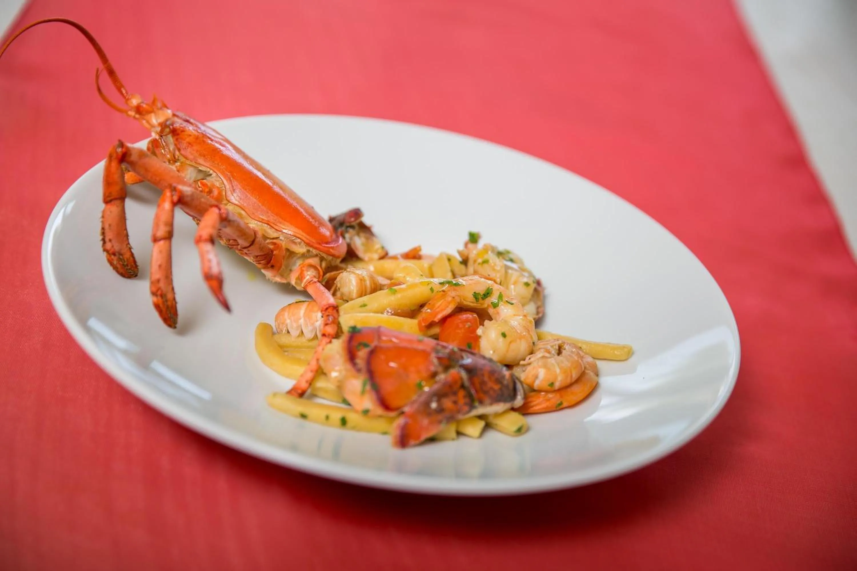 Restaurant/places to eat in Hotel Ares