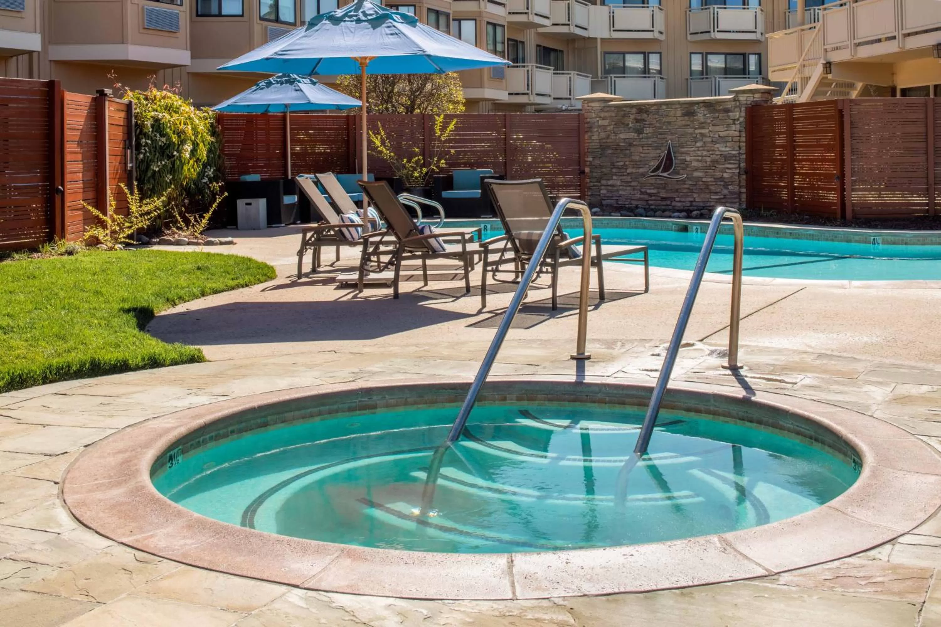 Hot Tub in The Lodge at Tiburon