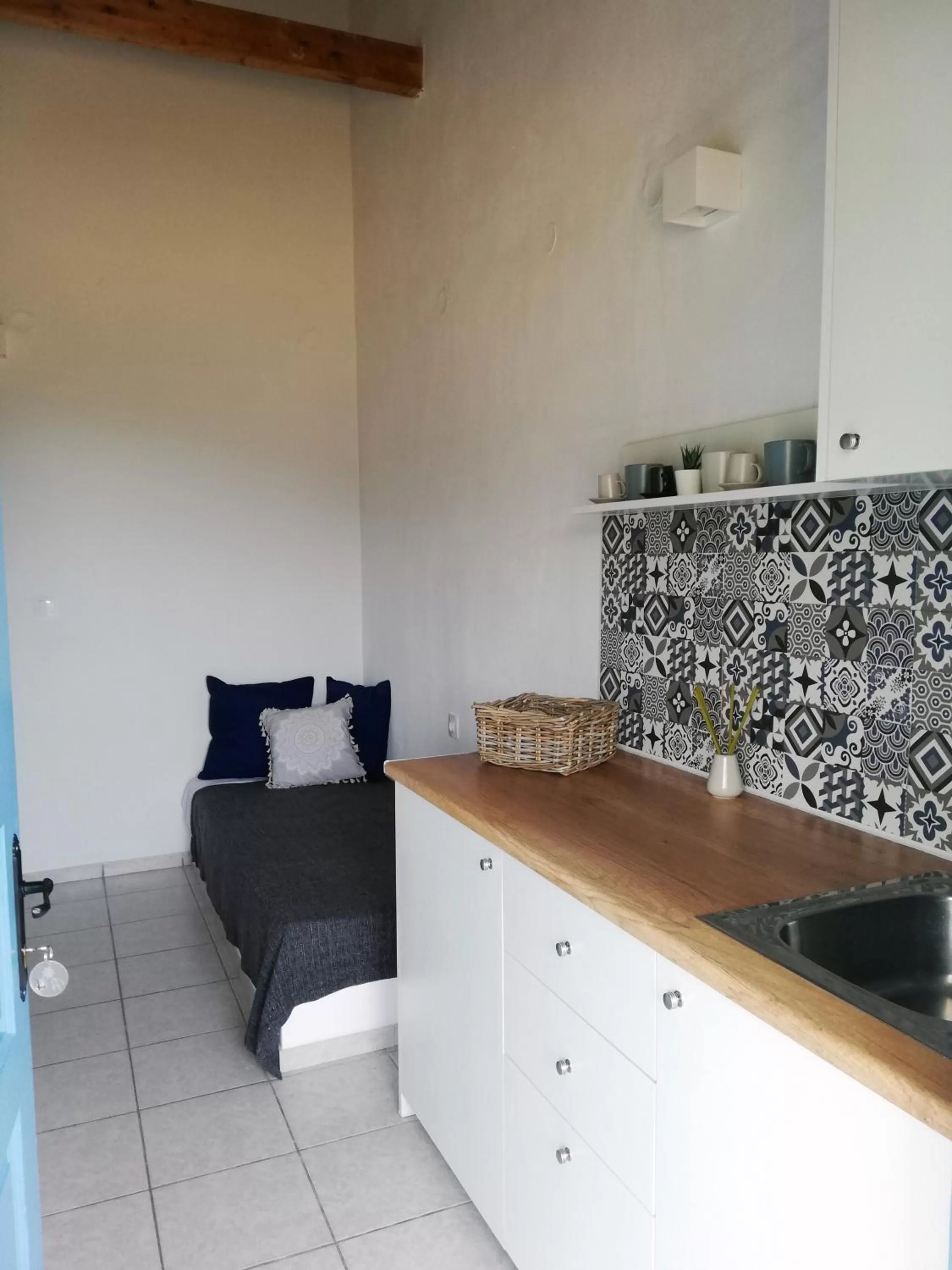 Kitchen or kitchenette in Rigas Rooms