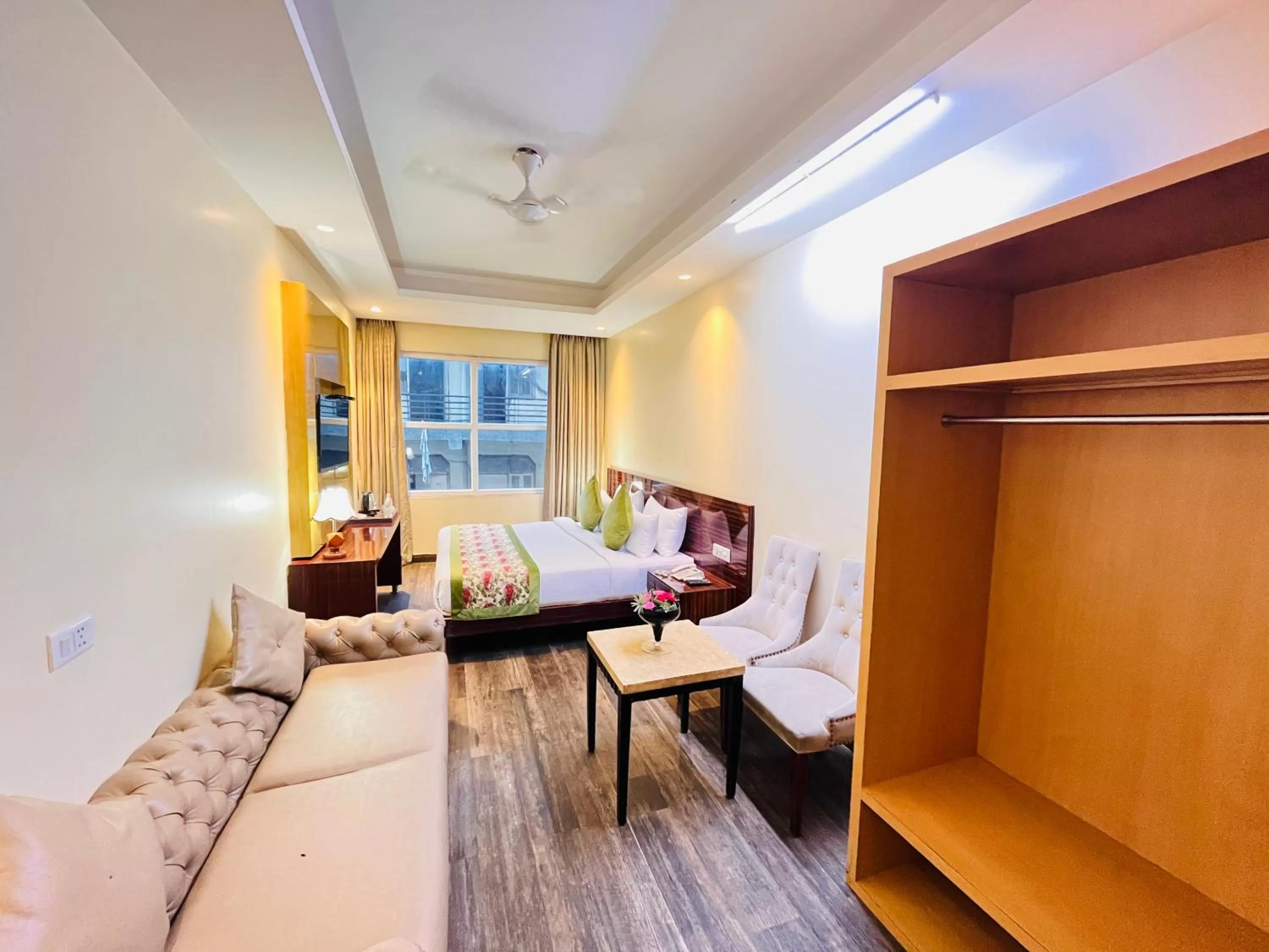 Bed in Hotel Banz near Delhi Airport