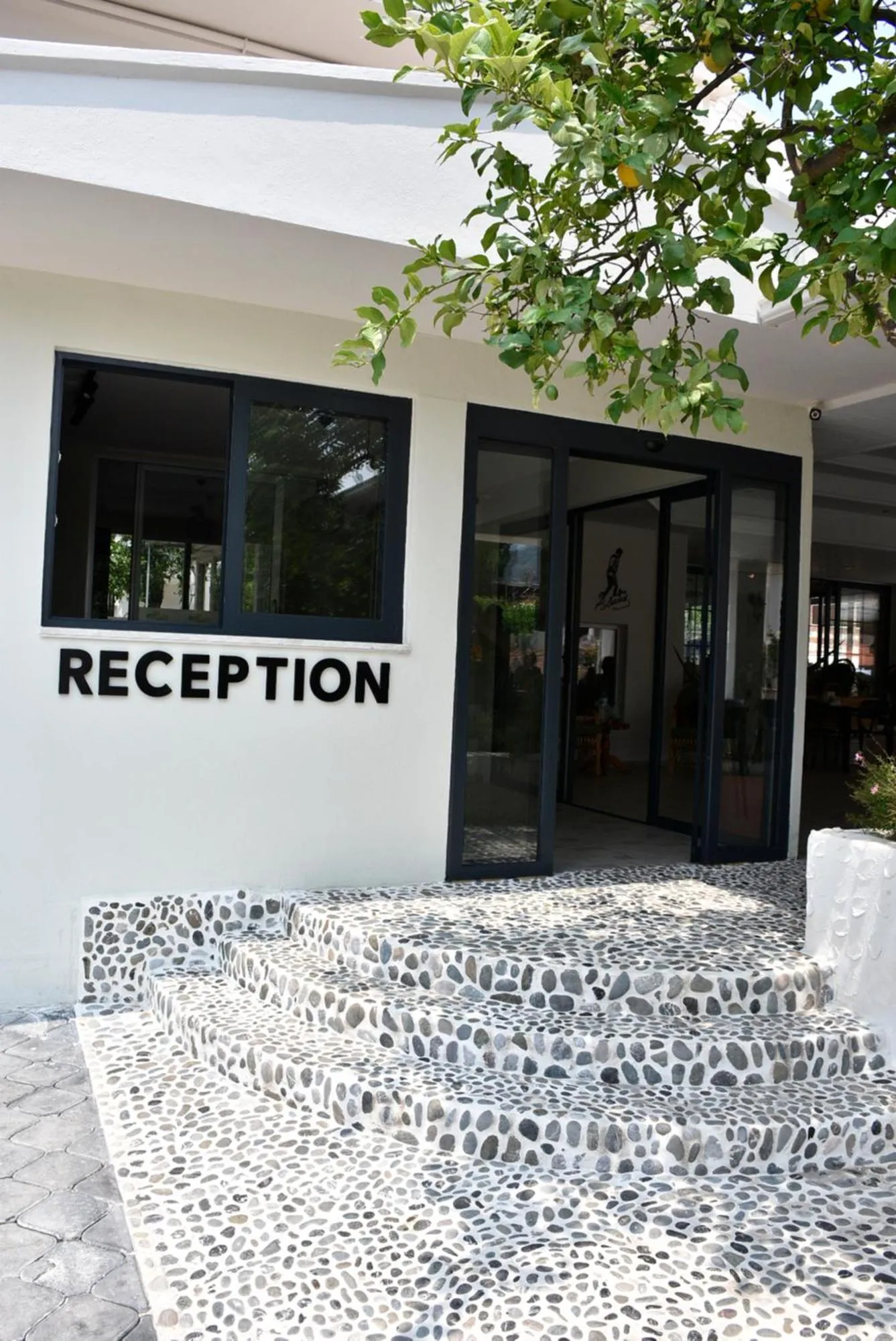 Facade/entrance in Magic Tulip Hotel