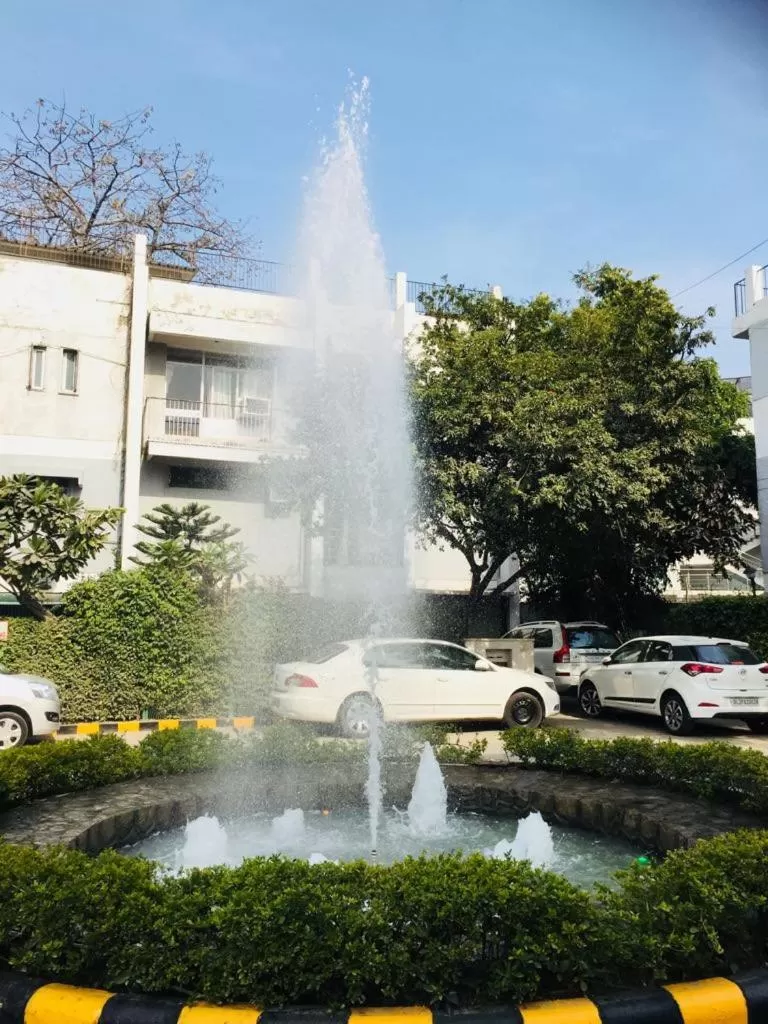 Facade/entrance, Property Building in Homestay Chateau 39