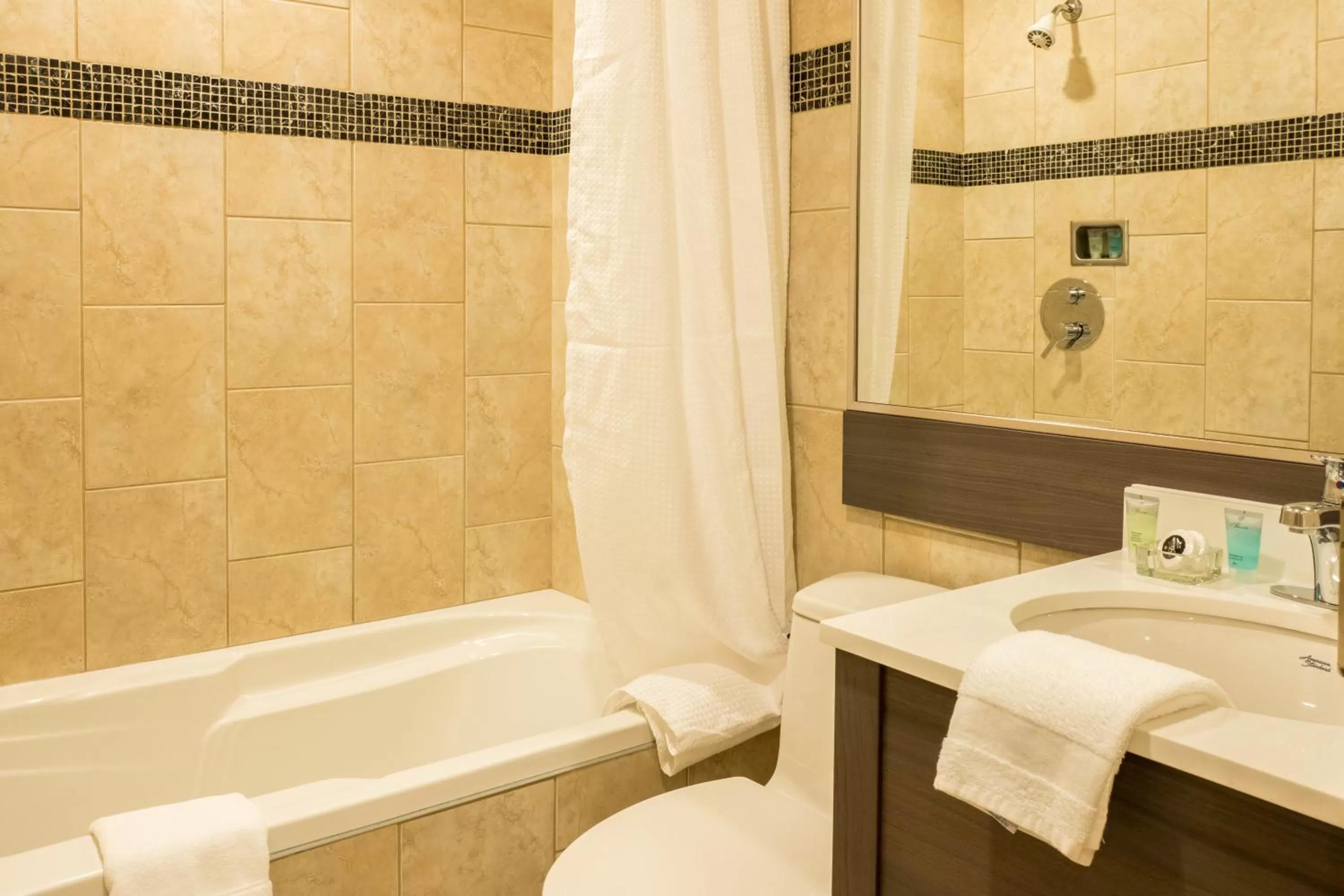 Bathroom in Le Chabrol Hotel & Suites