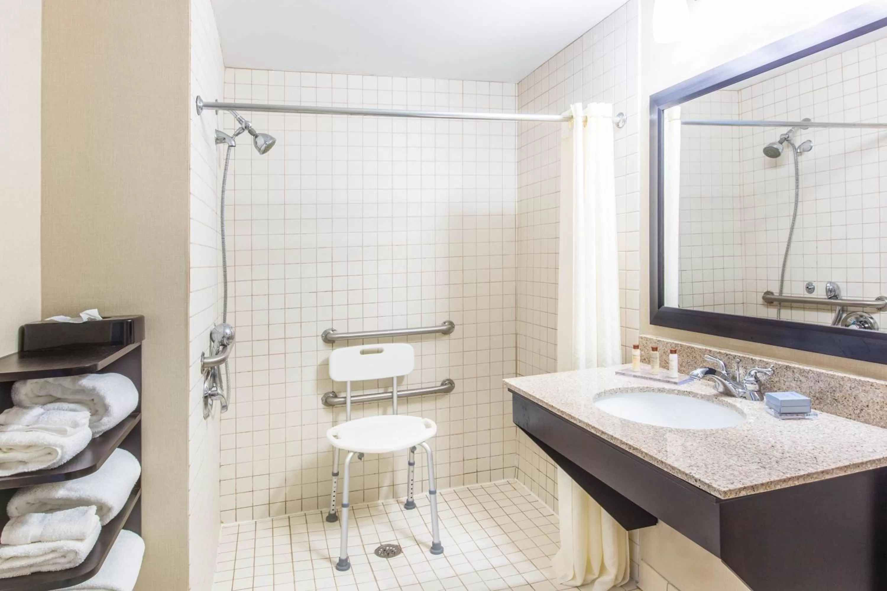 King Room - Non-Smoking in Wingate by Wyndham (Lexington, VA)