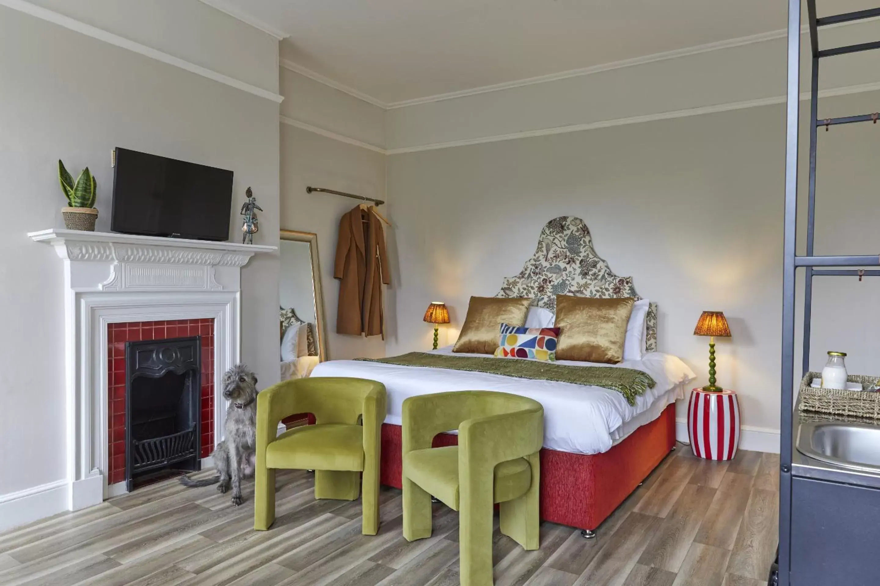 King Room in 81 Promenade Cheltenham King Room in 81 Promenade Cheltenham