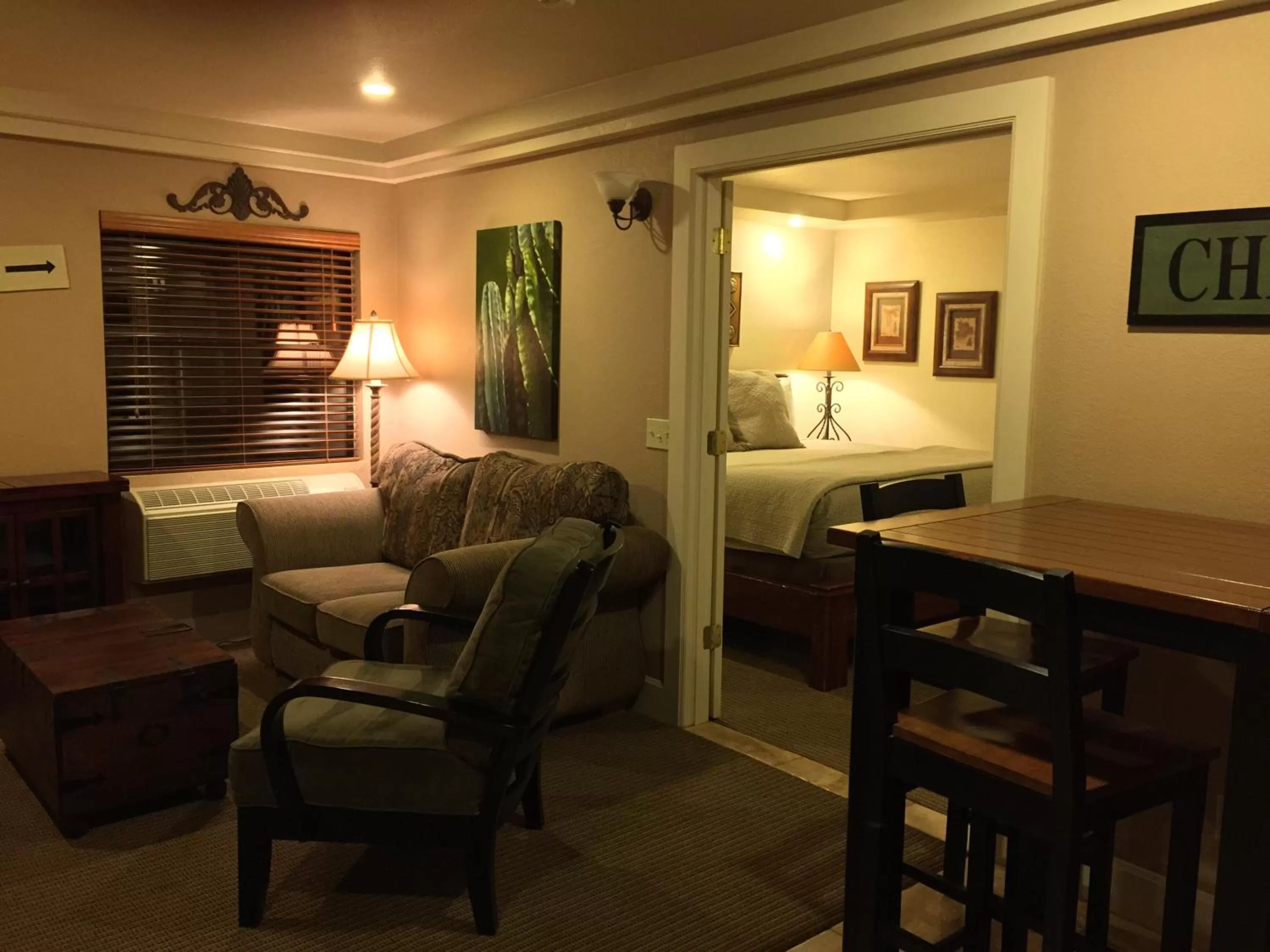 Decorative detail in The Lodge on Route 66