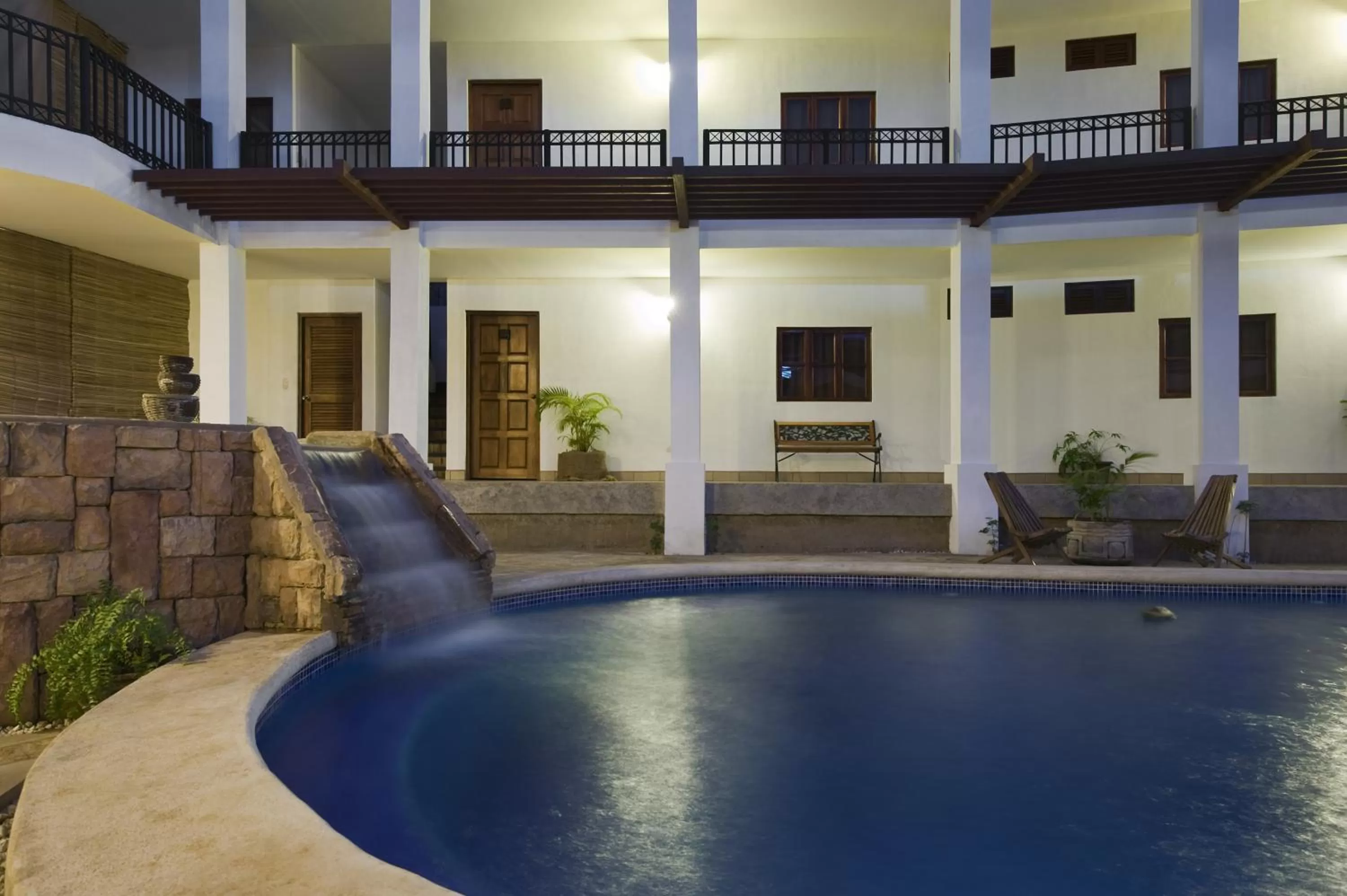 Swimming pool in Hotel Mozonte