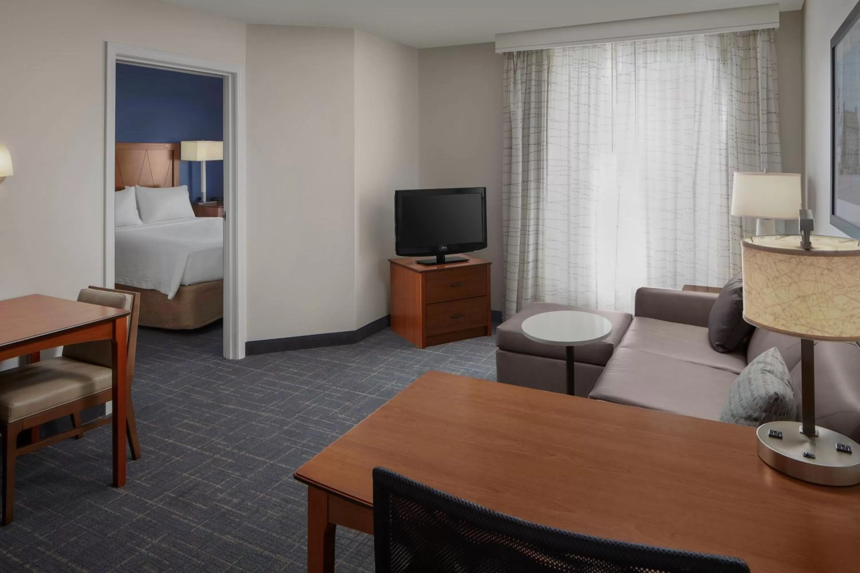 Living room, Bed in Residence Inn by Marriott Manassas Battlefield Park