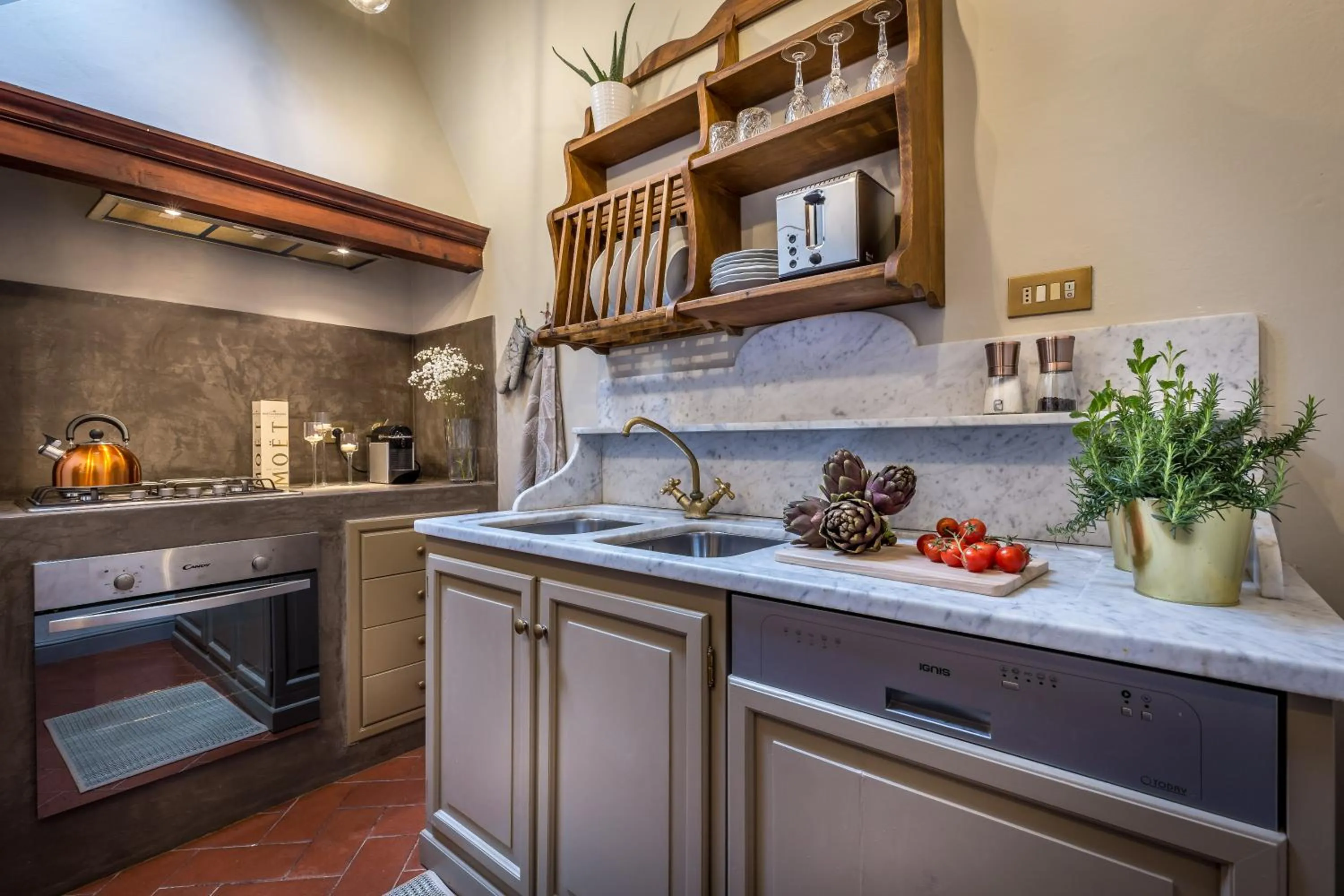 Kitchen or kitchenette in Palazzo Ridolfi - Residenza d'Epoca