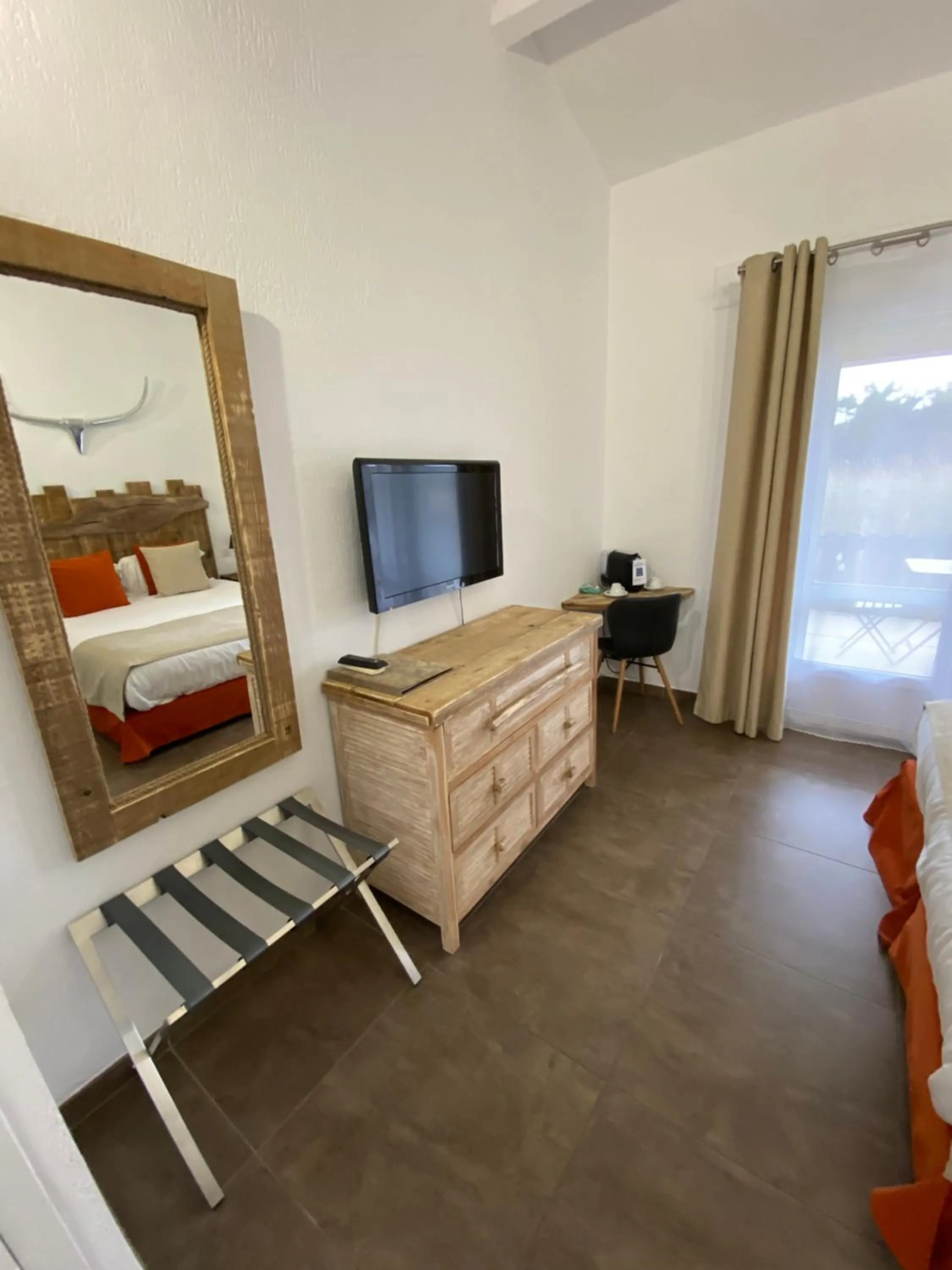 TV and multimedia, Bed in Le Mas de Cocagne