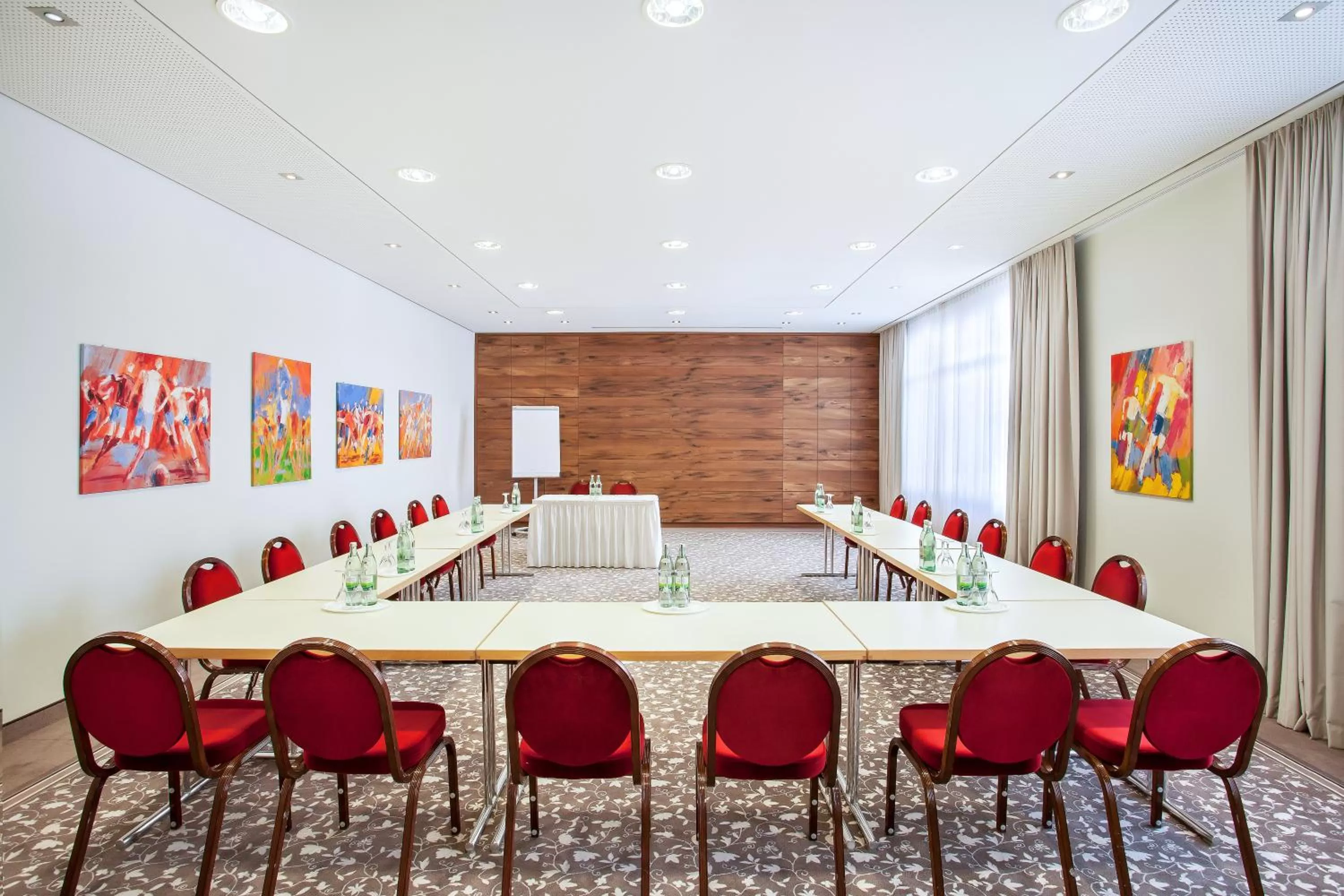 Meeting/conference room in Holiday Inn Nürnberg City Centre by IHG