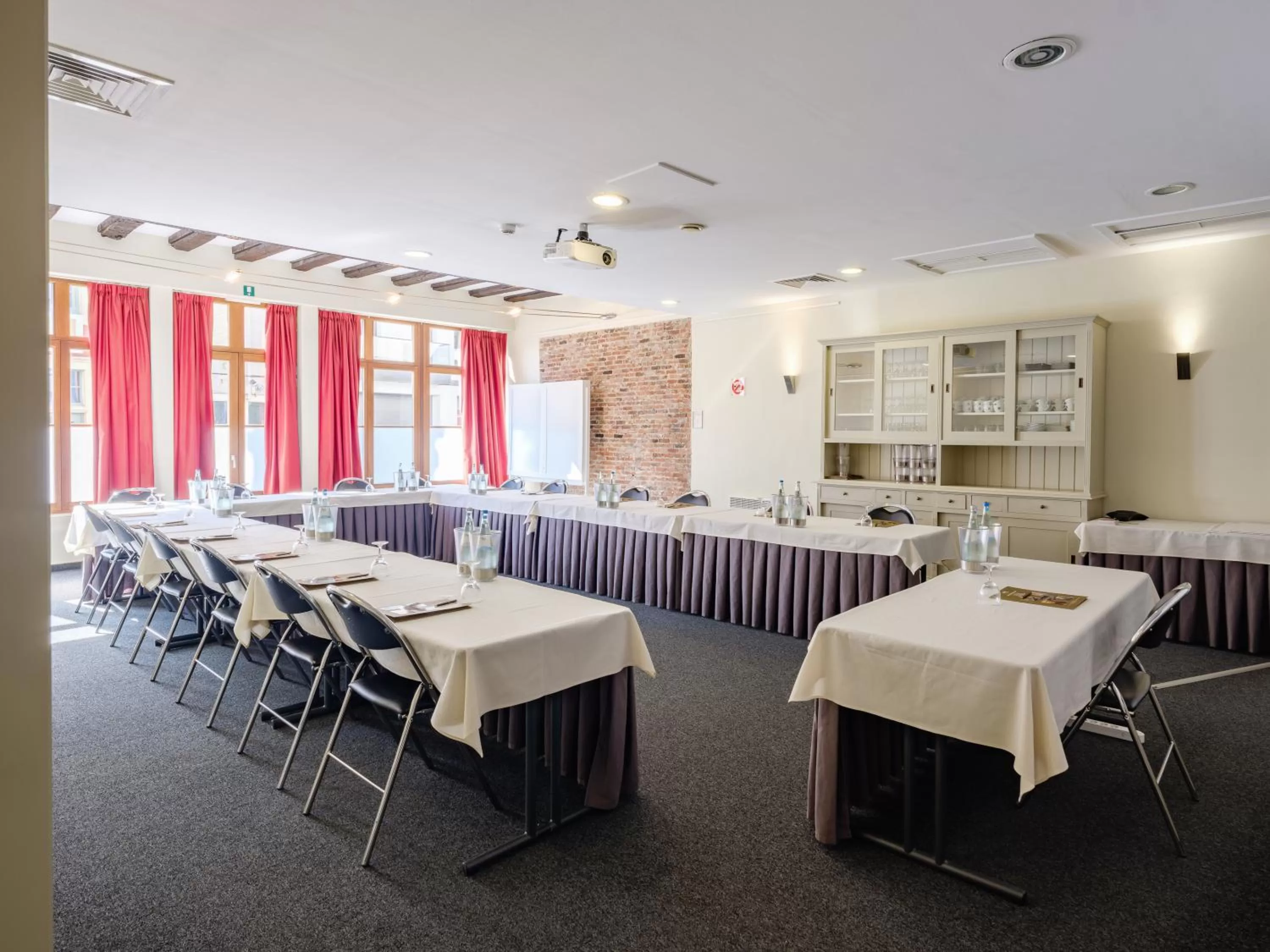 Business facilities in Ghent River Hotel