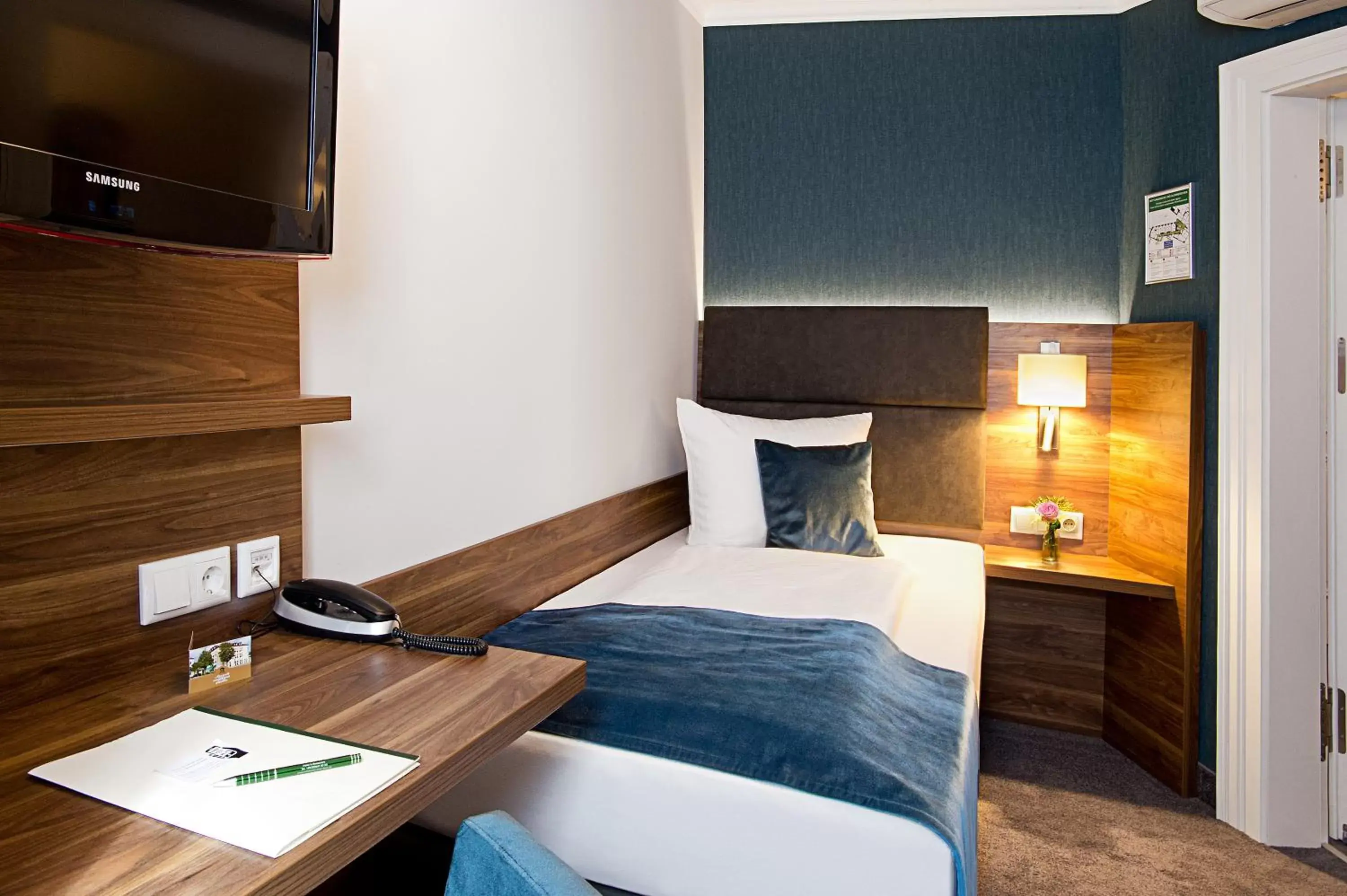 Single Room in Schwarzer Bär Jena Single Room in Schwarzer Bär Jena