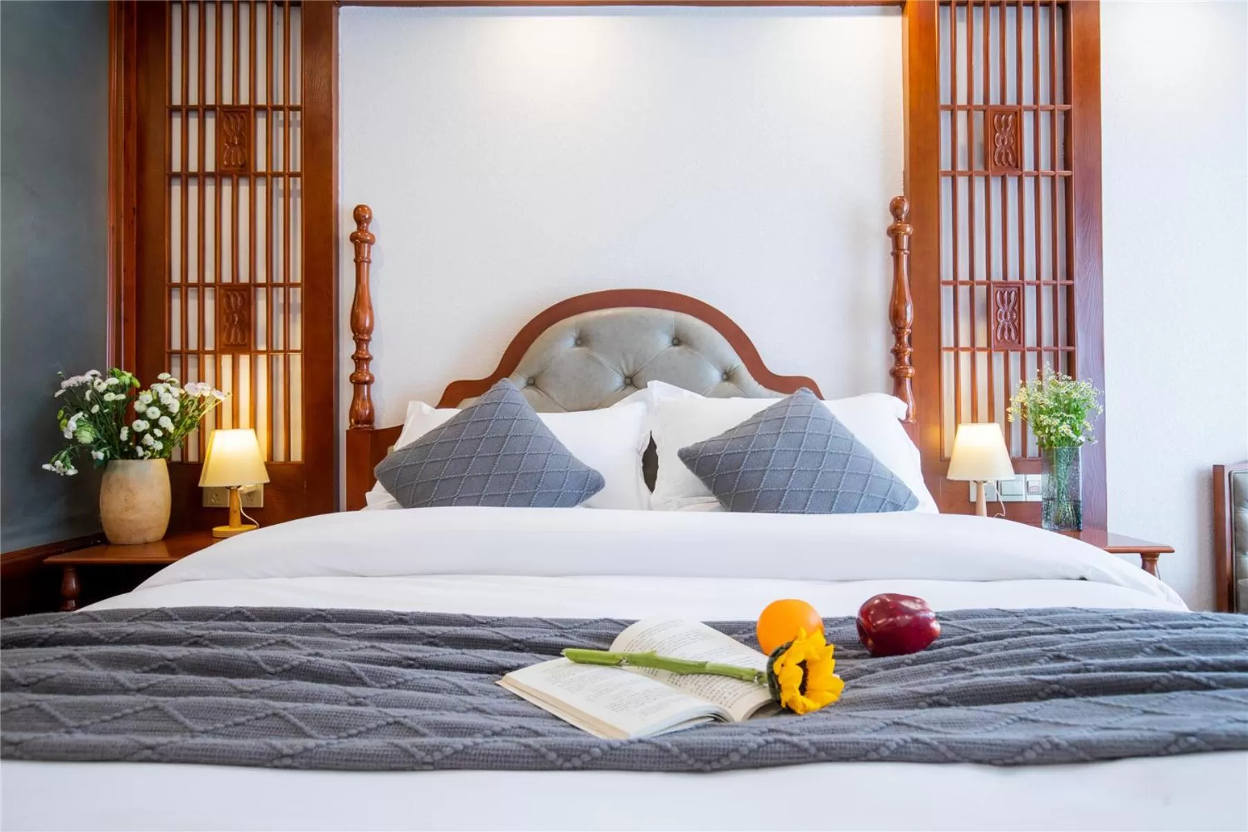 Bed in Lijiang Gemmer Hotel