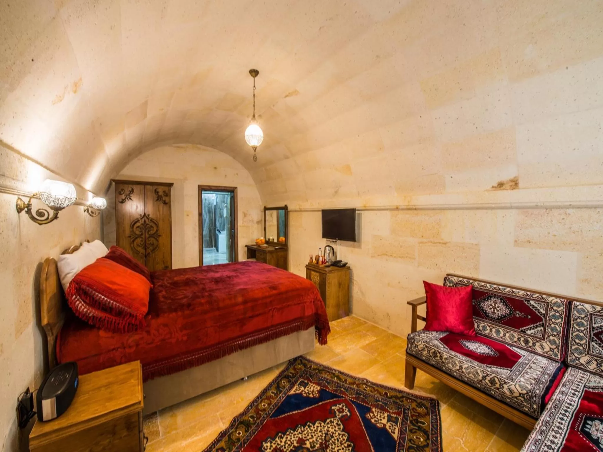Photo of the whole room, Bed in Lucky Cave Hotel Cappadocia