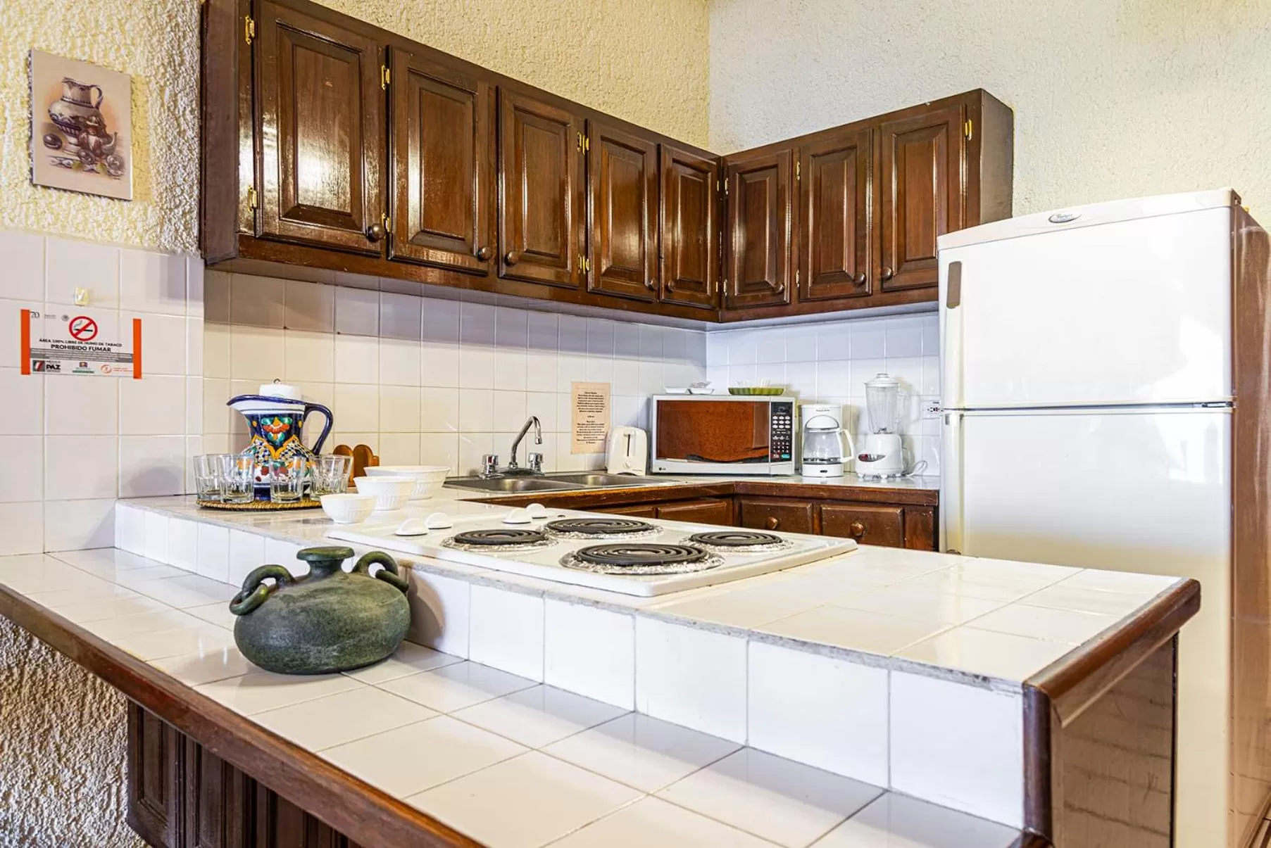 Kitchen or kitchenette in Las Gaviotas Condo-Hotel La Paz BCS