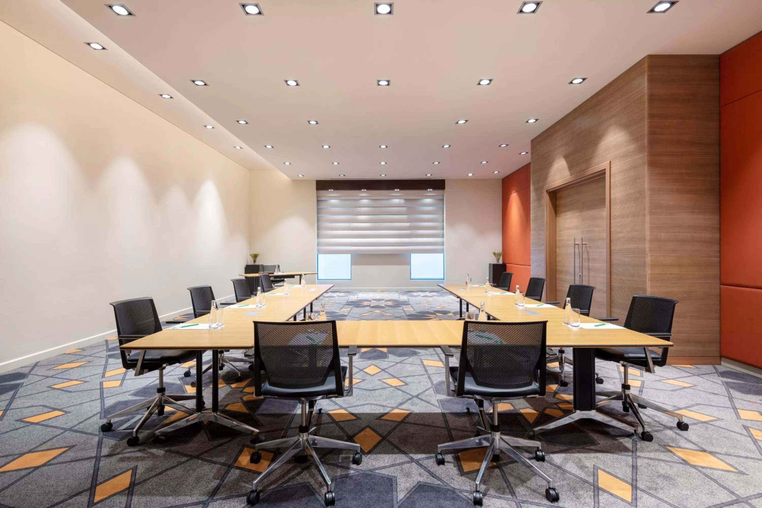 Meeting/conference room in Holiday Inn - Doha - The Business Park by IHG