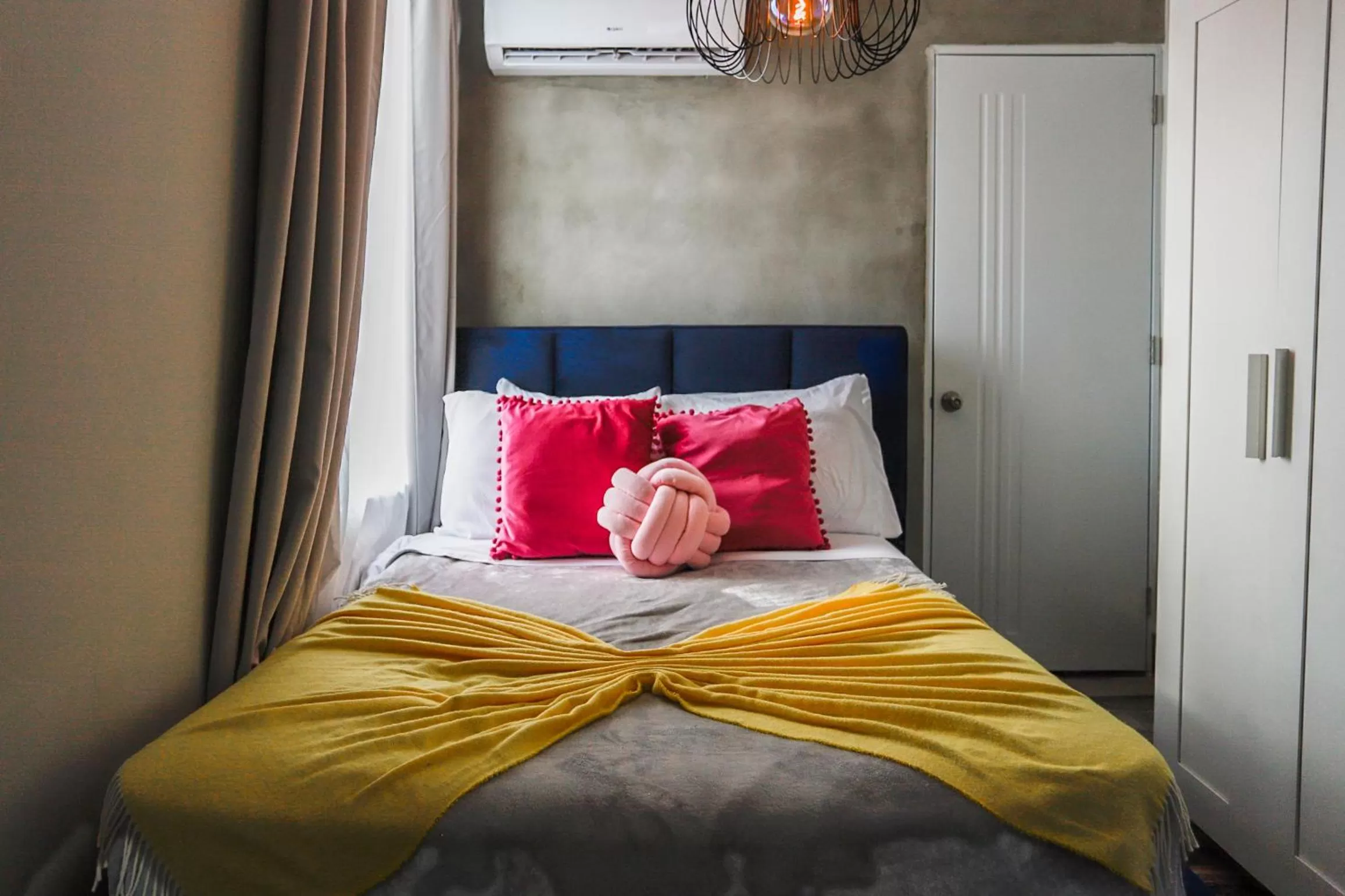 Bed in Rosalina Urbano