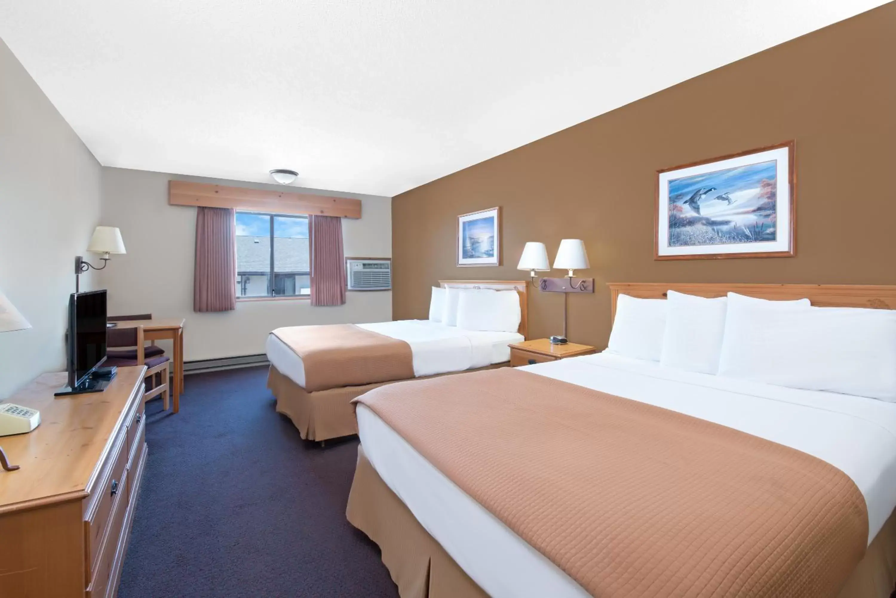 Double Room with Two Queen Beds - Annex Building - Pet-Friendly/Non-Smoking in Super 8 by Wyndham Chamberlain SD Double Room with Two Queen Beds - Annex Building - Pet-Friendly/Non-Smoking in Super 8 by Wyndham Chamberlain SD