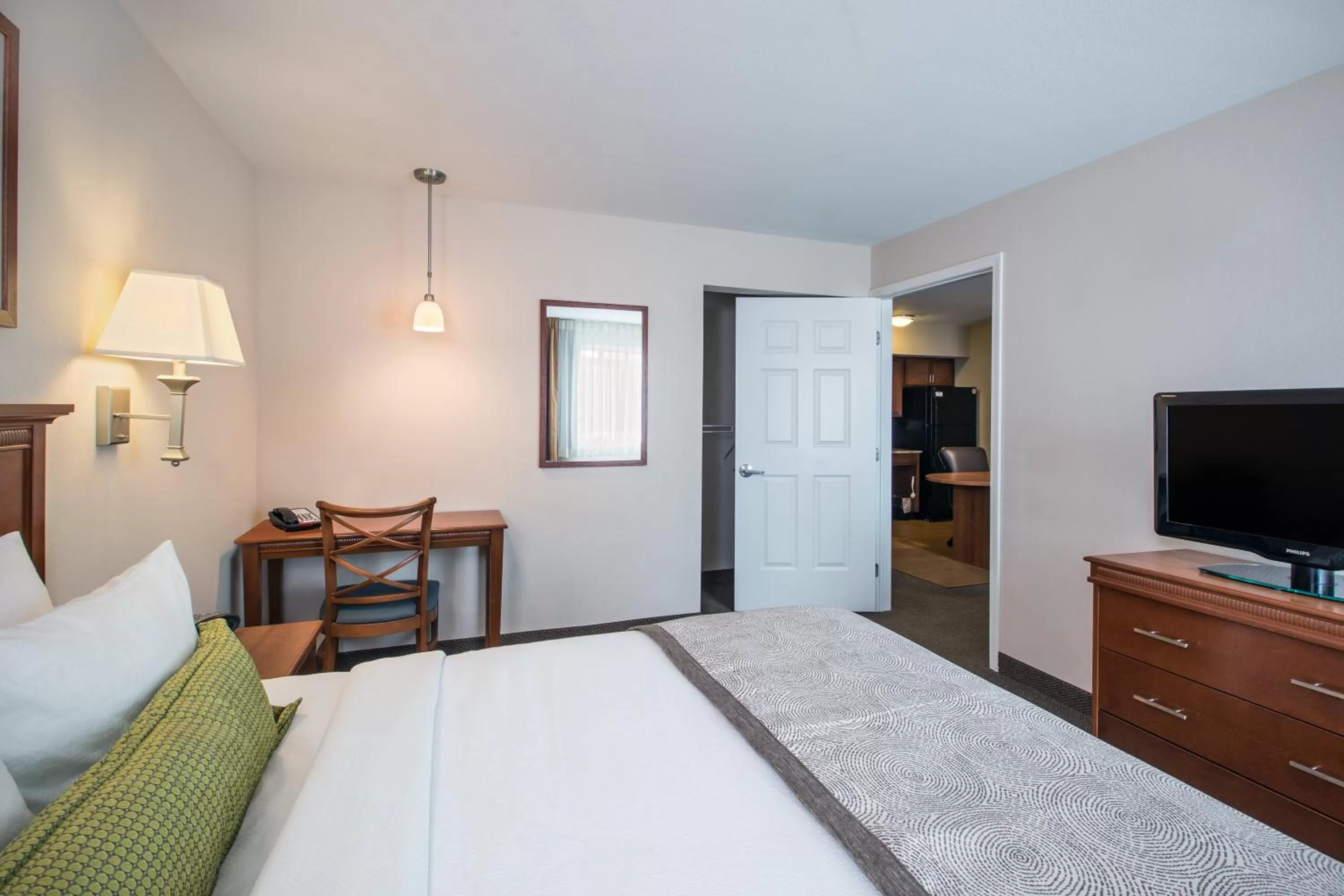 Bedroom, Bed in Candlewood Suites Pittsburgh-Cranberry by IHG