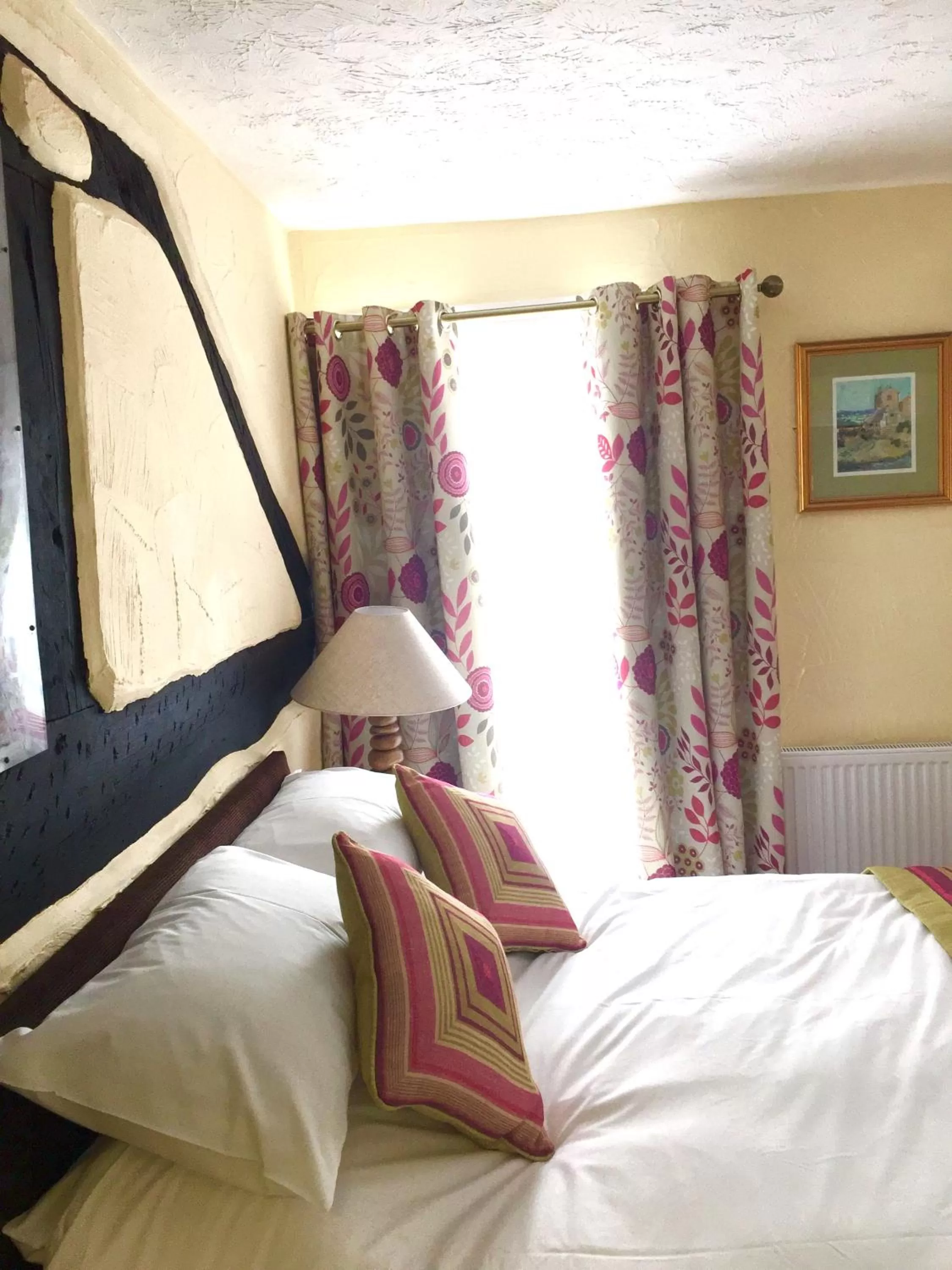 Photo of the whole room, Bed in The Talbot Hotel