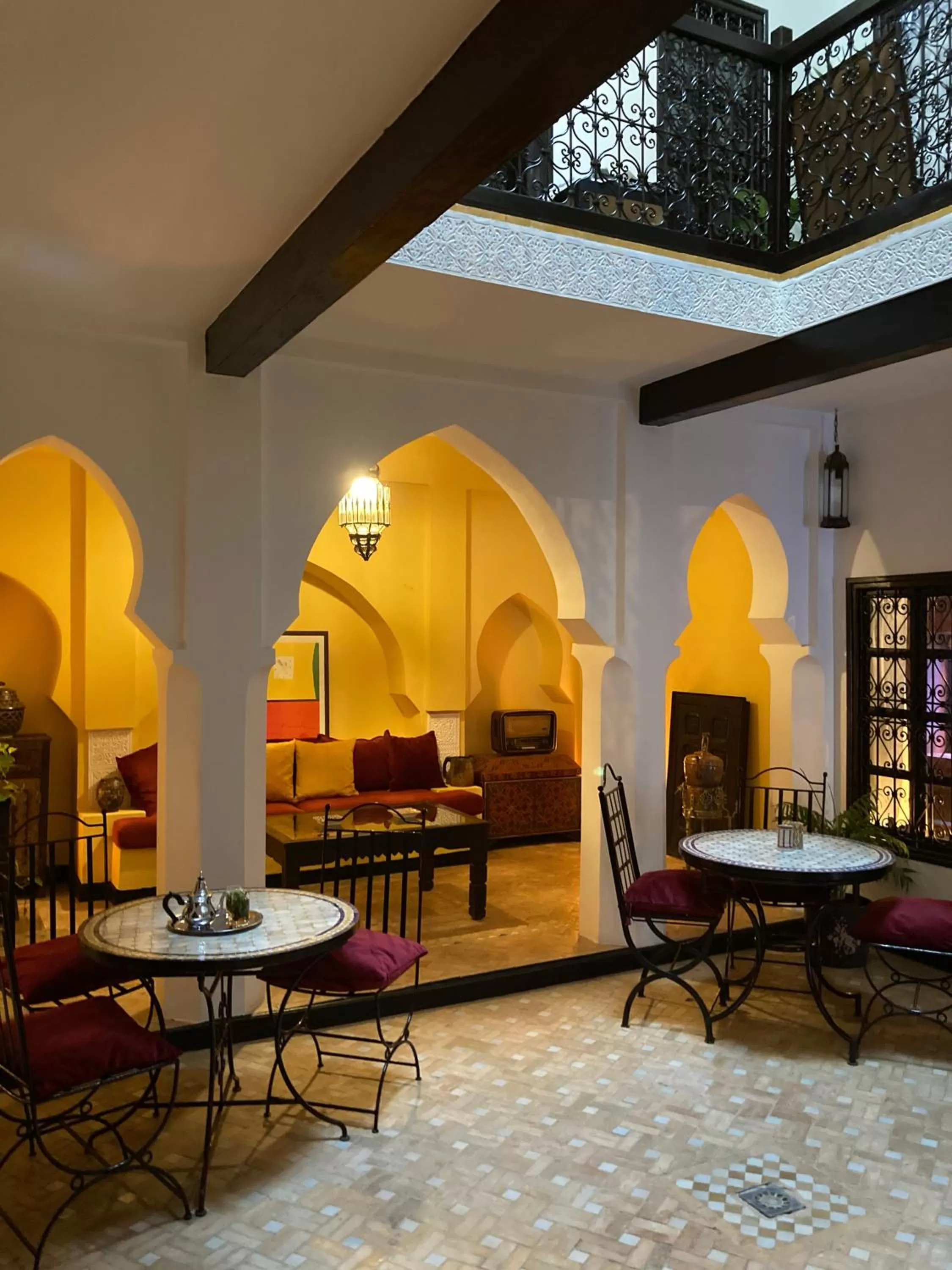 Patio, Restaurant/Places to Eat in Dar Hannan