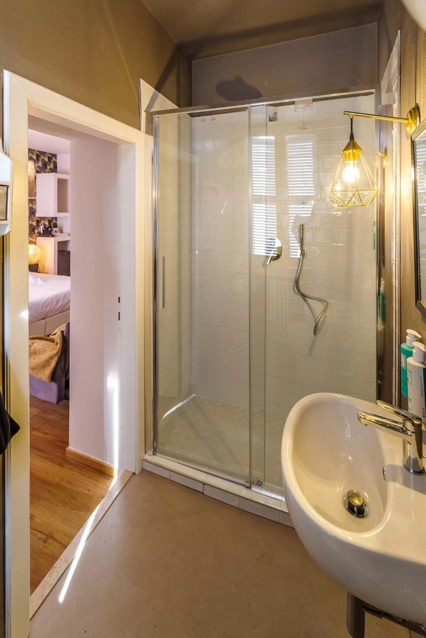 Shower in Aurora Boutique Hotel & Private SPA