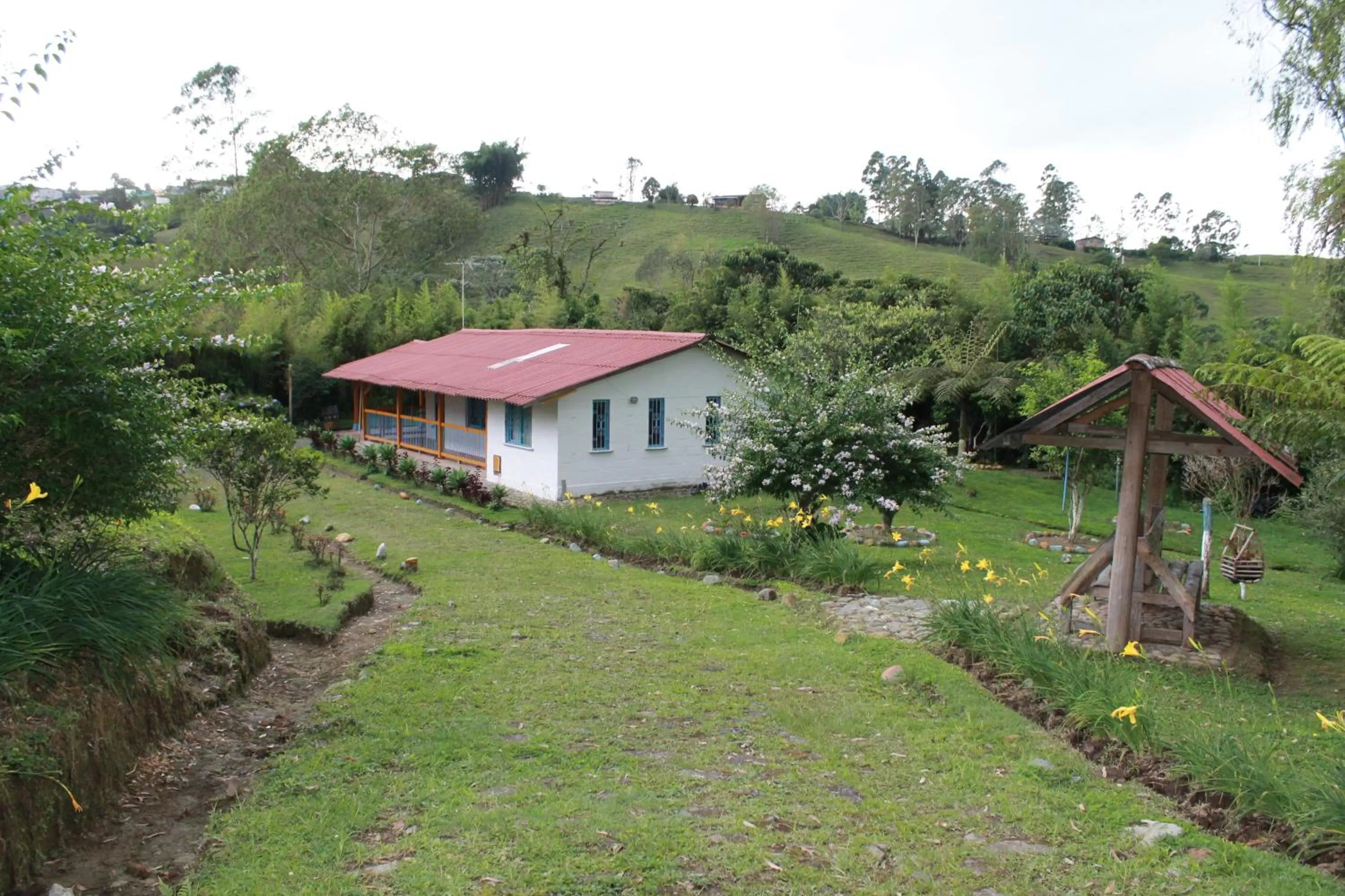 Facade/entrance, Property Building in La Gaviota BnB