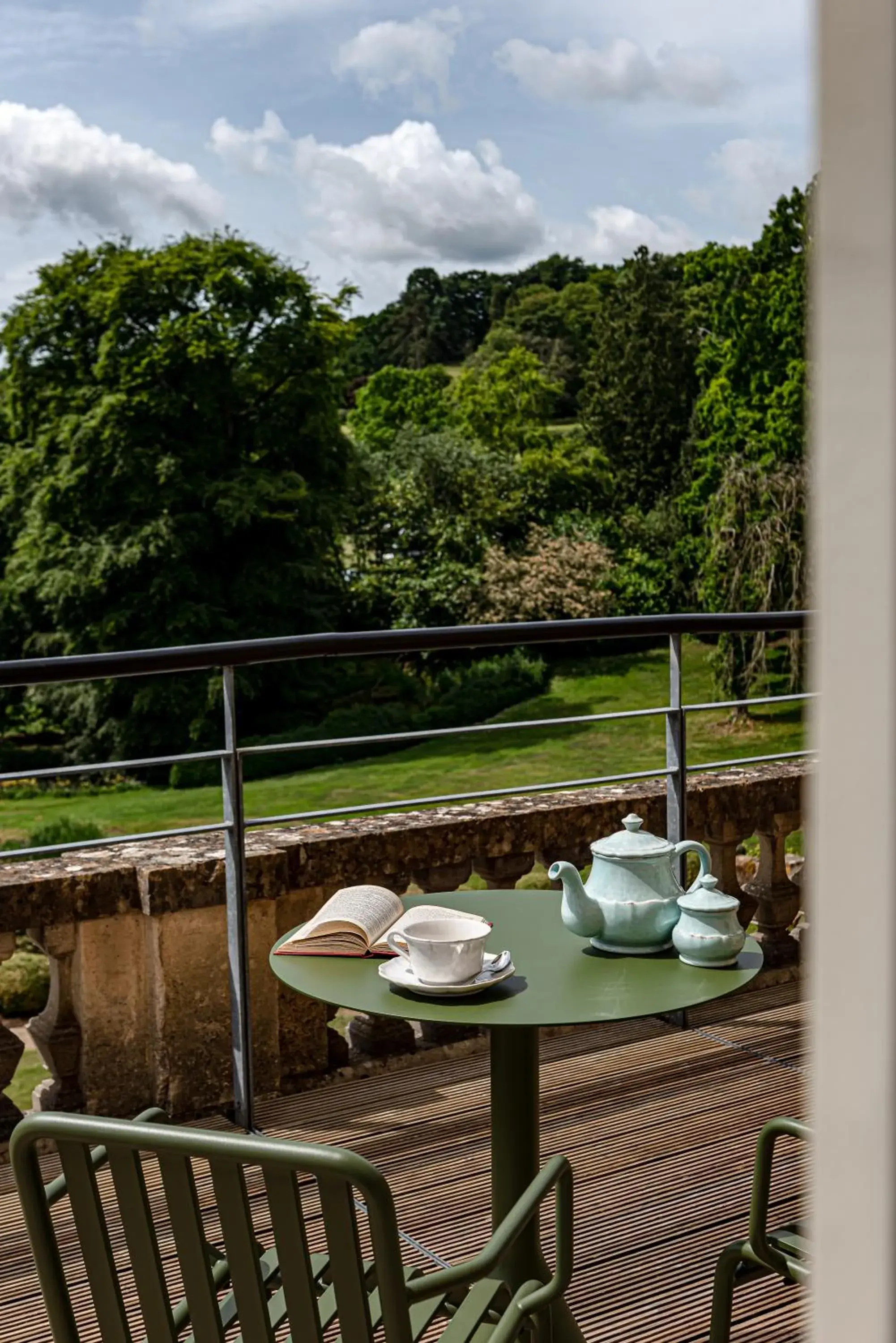 St Mary Suite in Cowley Manor Experimental St Mary Suite in Cowley Manor Experimental